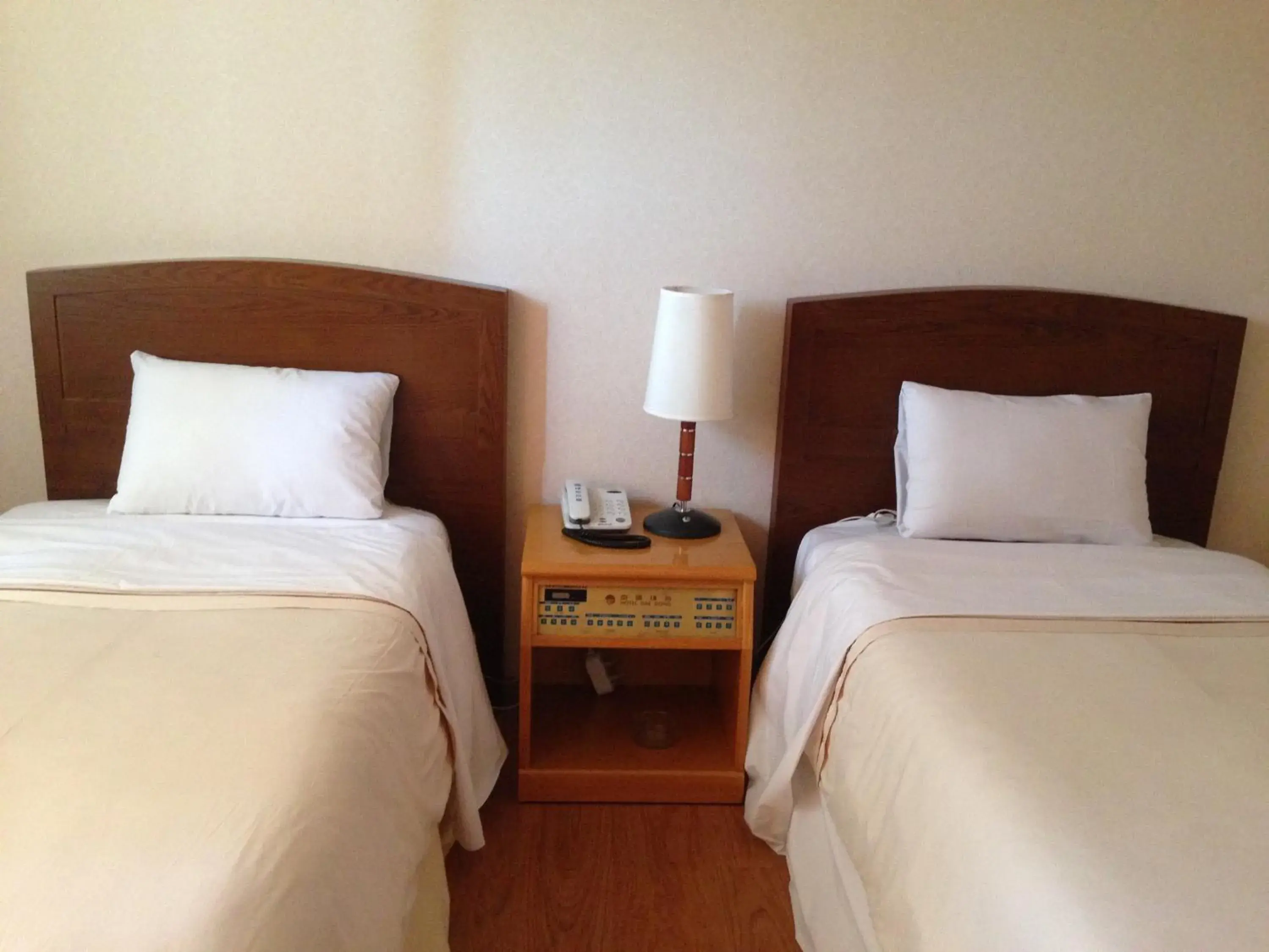 Bedroom, Bed in Hotel Daedong