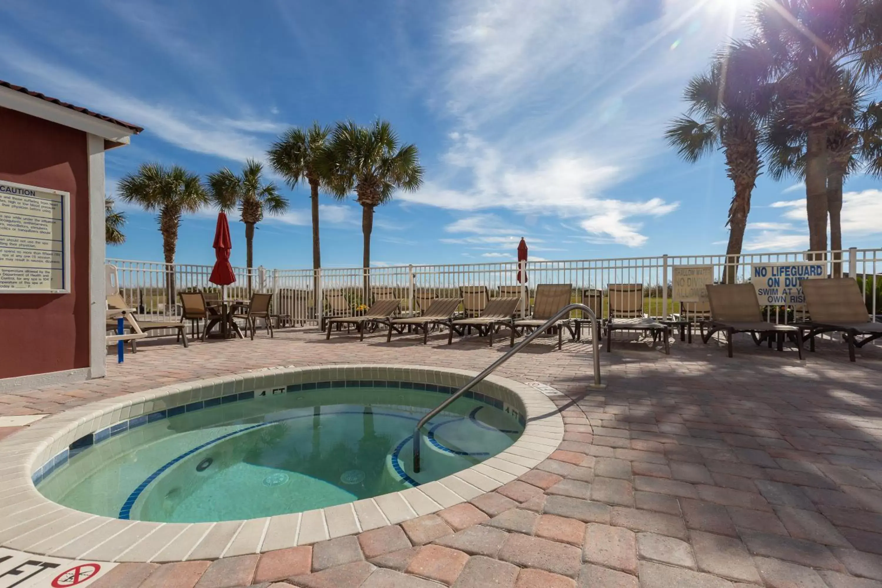 Hot Tub, Swimming Pool in Maritime Beach Club by Capital Vacations