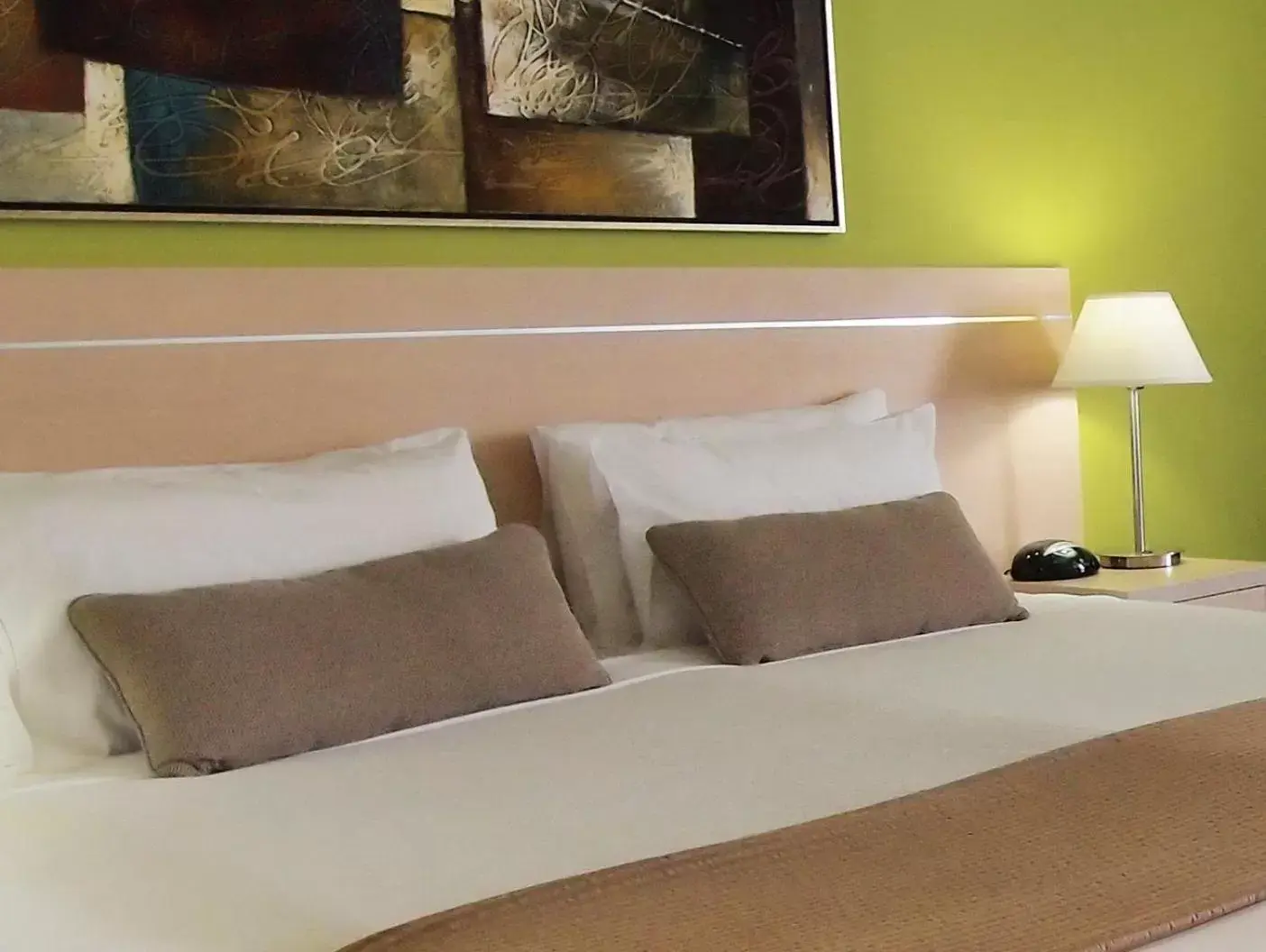 Bed in Oaks Townsville Gateway Suites Bed in Oaks Townsville Gateway Suites