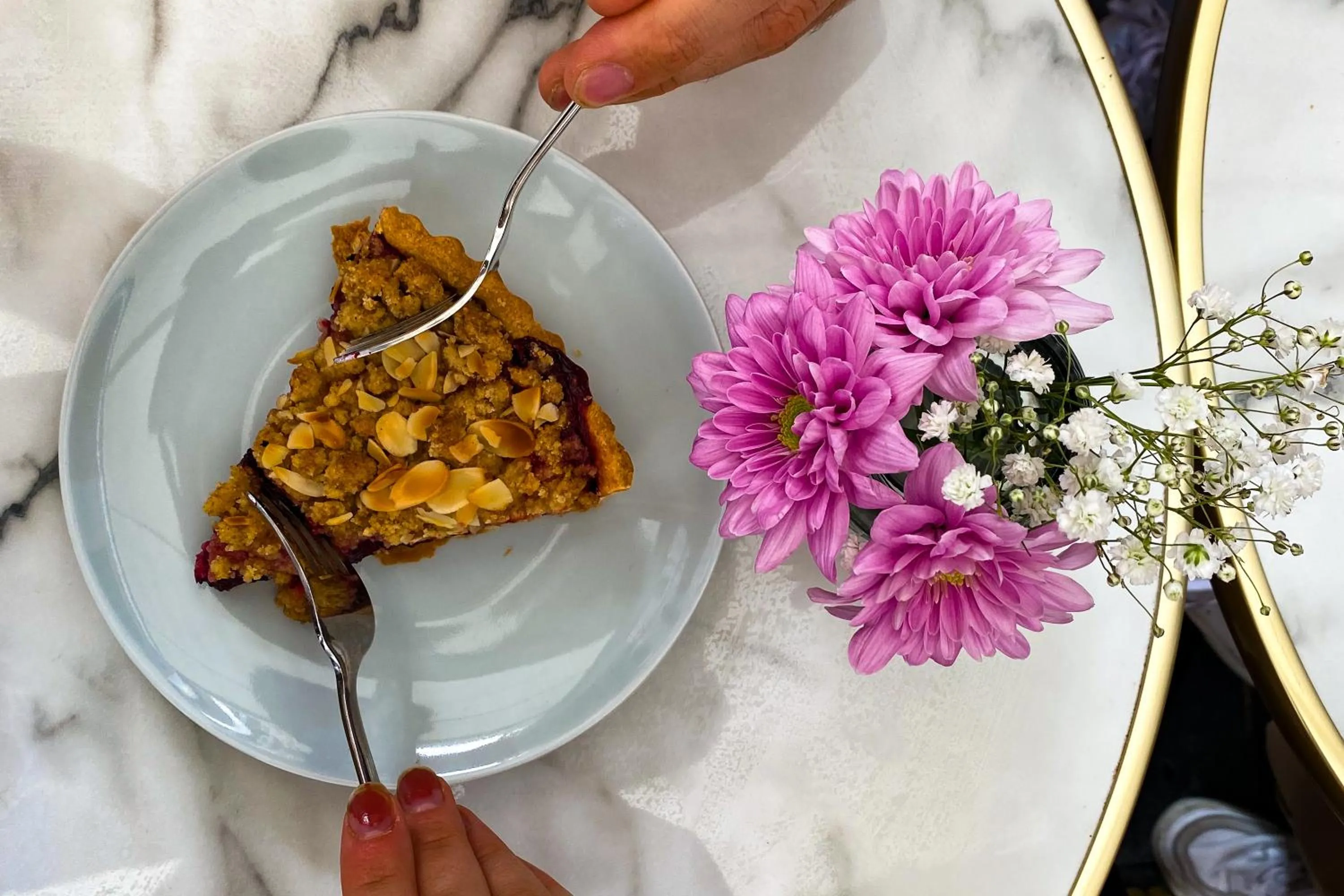 Restaurant/places to eat in Hôtel Du Centre, un hôtel AMMI