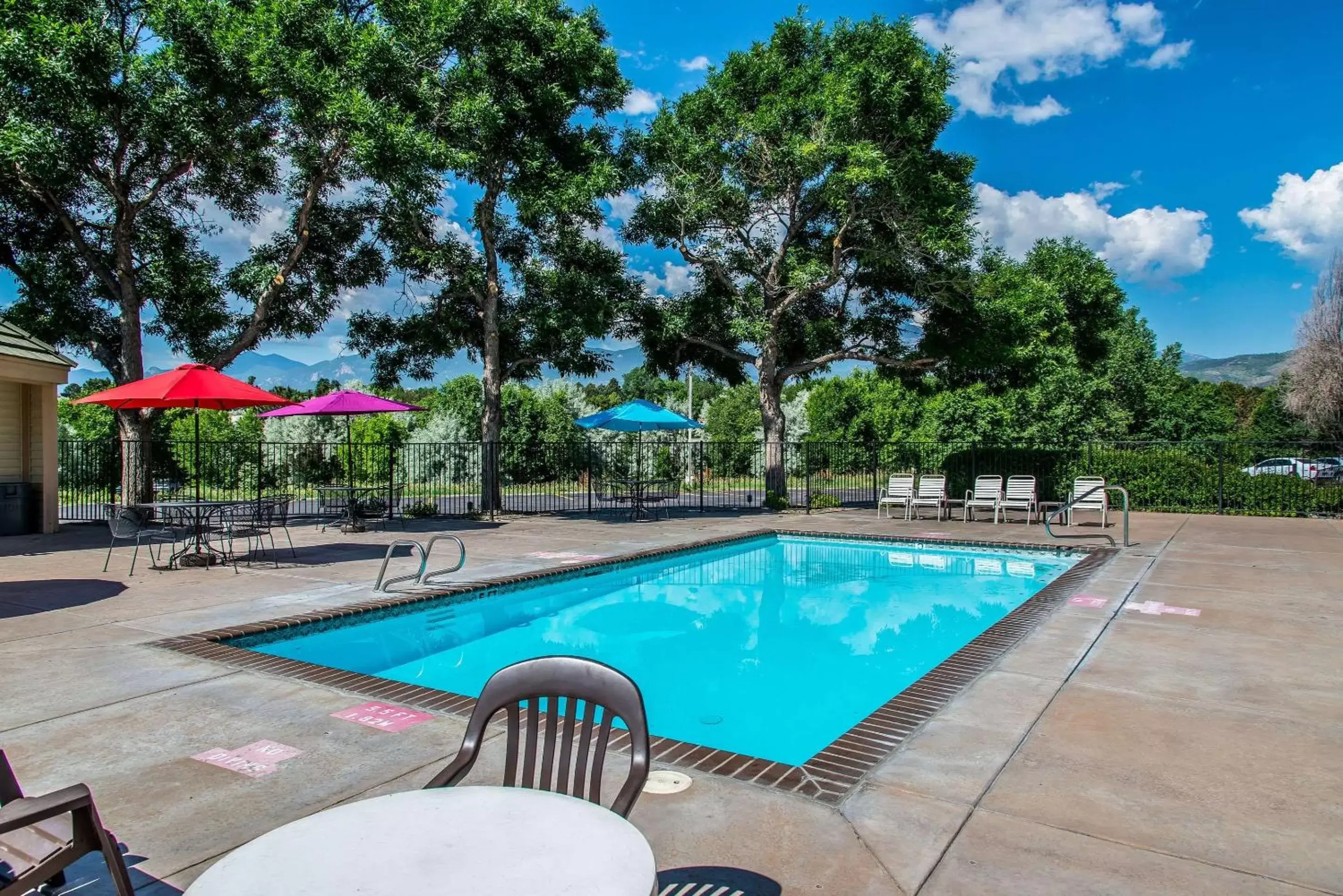 Swimming Pool in Quality Inn & Suites Garden Of The Gods