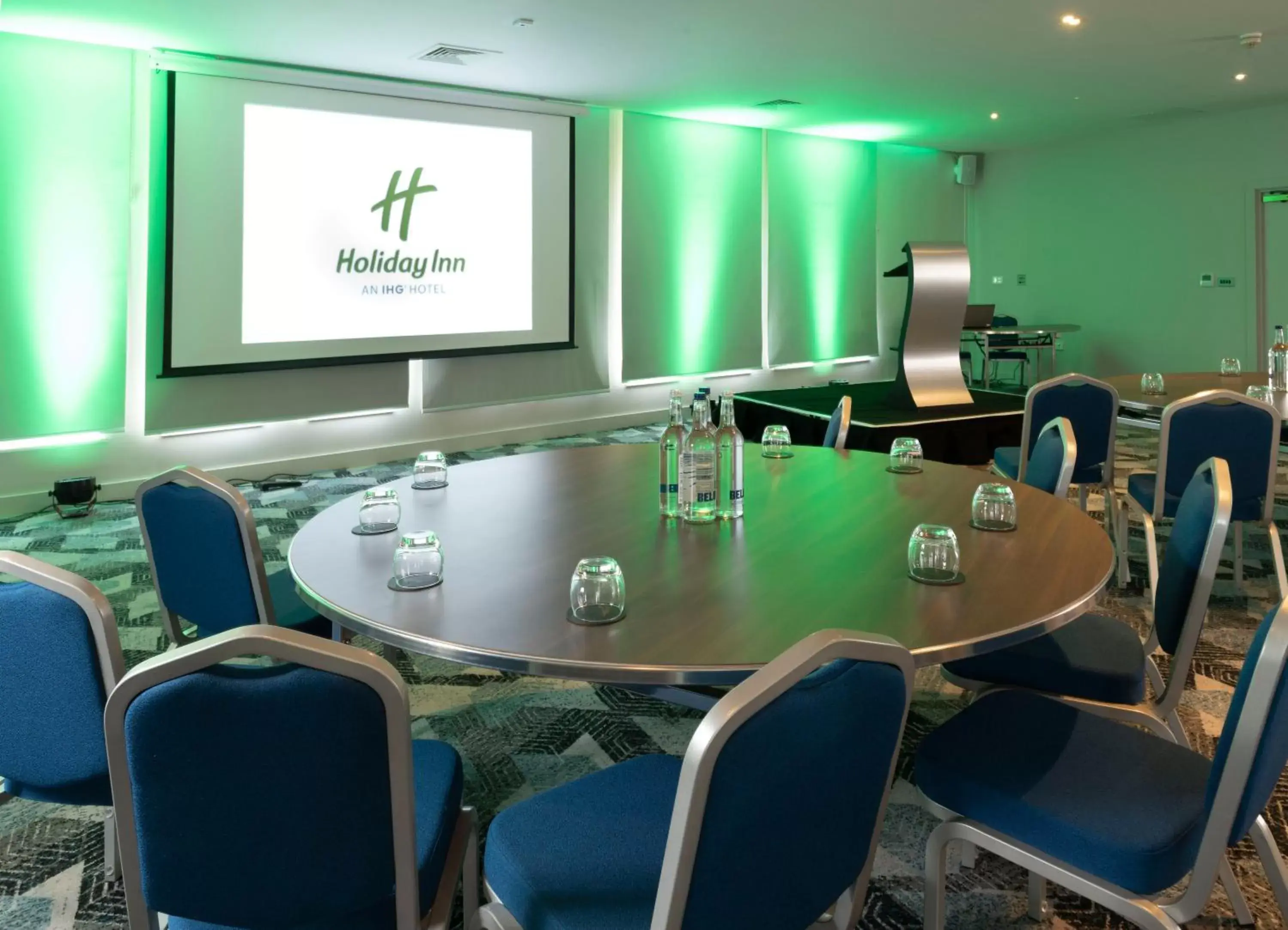 Meeting/conference room in Holiday Inn Birmingham M6, Jct7, an IHG Hotel