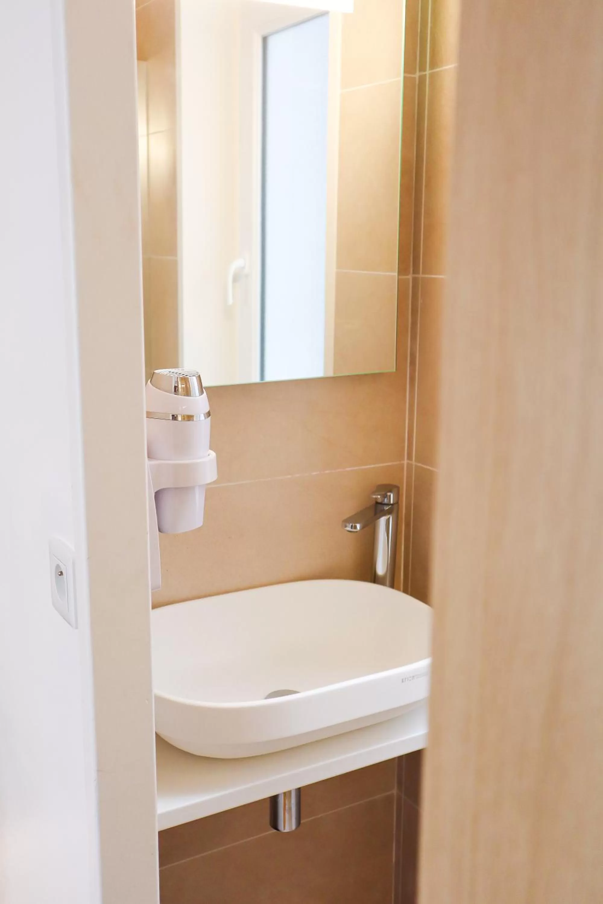 Bathroom in HOTEL AMBASSADEUR