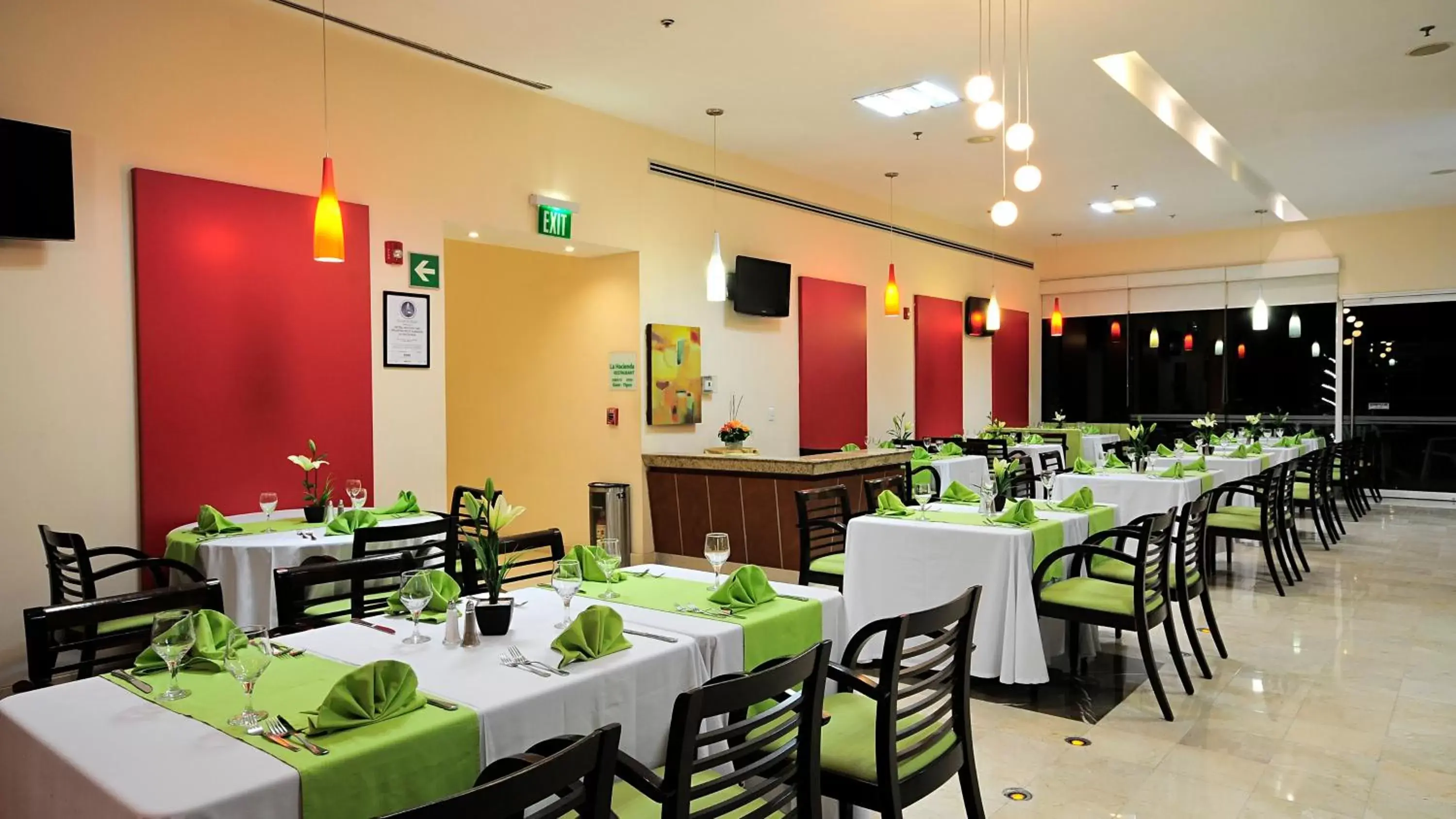 Restaurant/Places to Eat in Holiday Inn Uruapan, an IHG Hotel