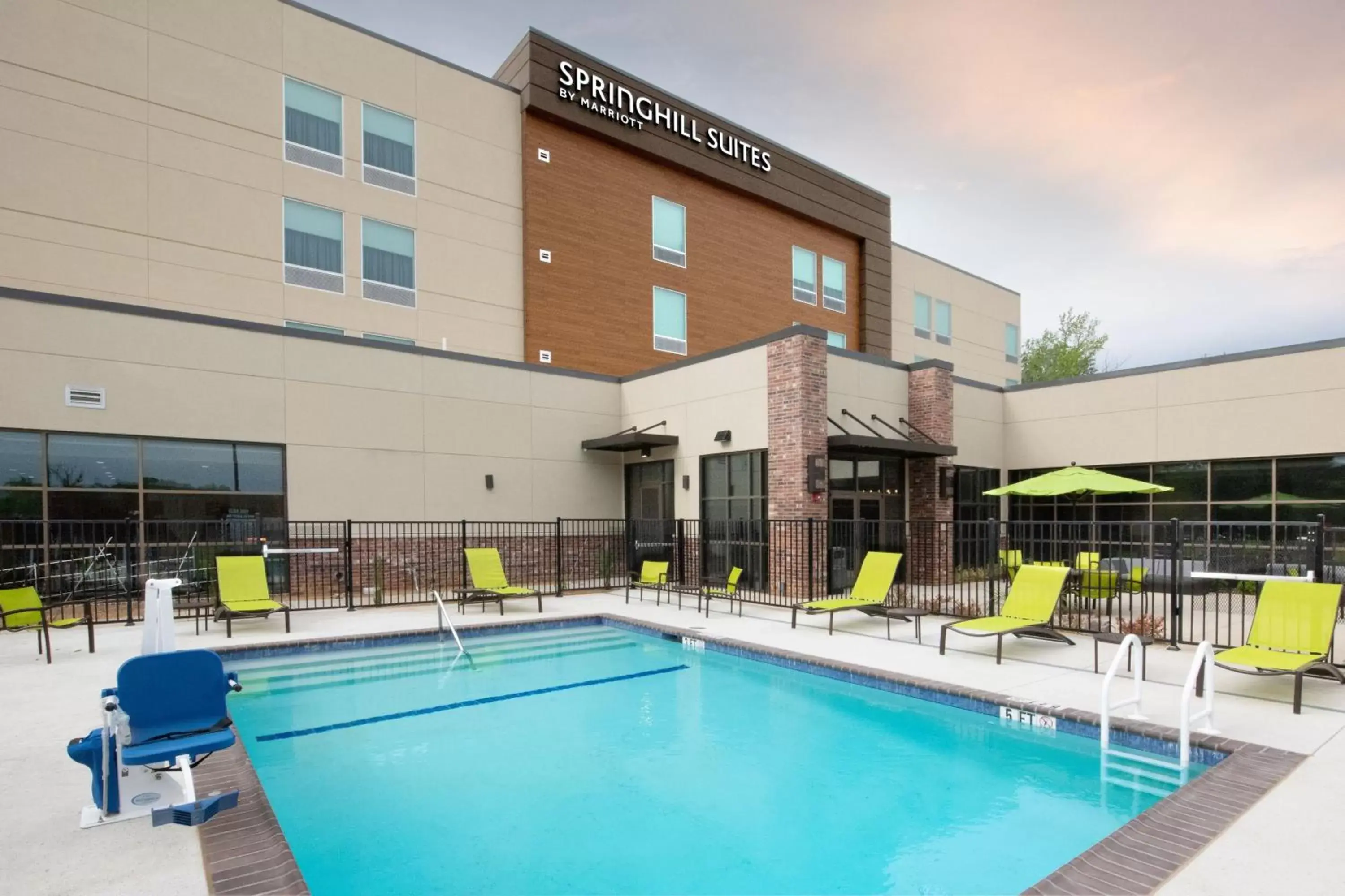 Swimming Pool in SpringHill Suites by Marriott Lindale