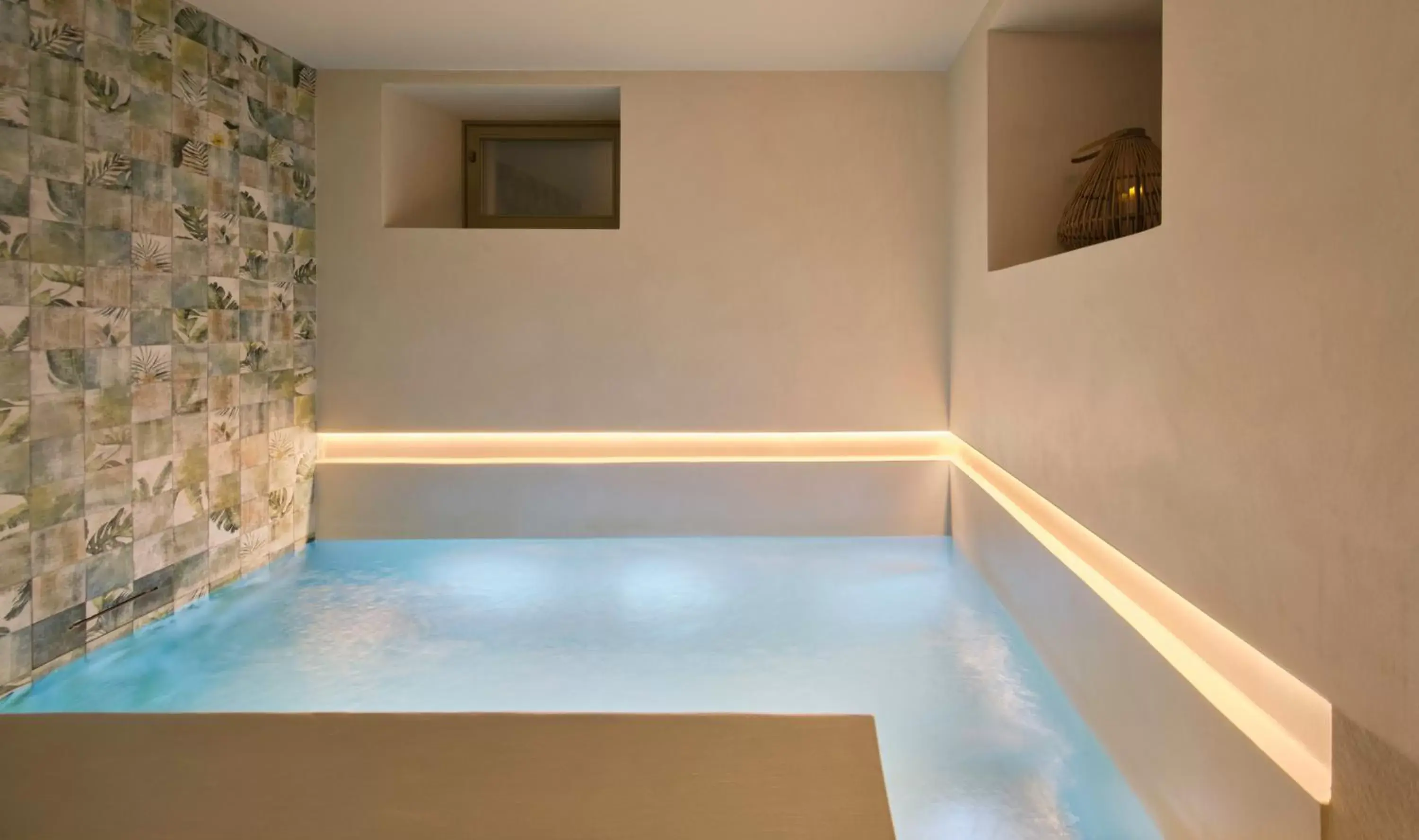 Hot Tub, Swimming Pool in Hotel Antigua Palma - Casa Noble