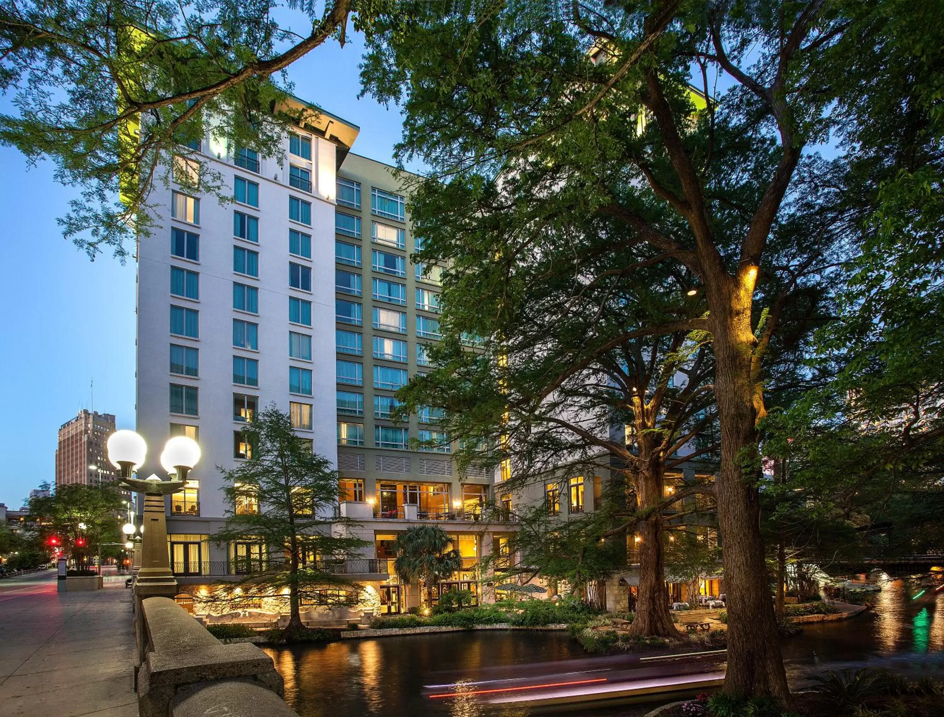 Property Building in Hotel Contessa -Suites on the Riverwalk