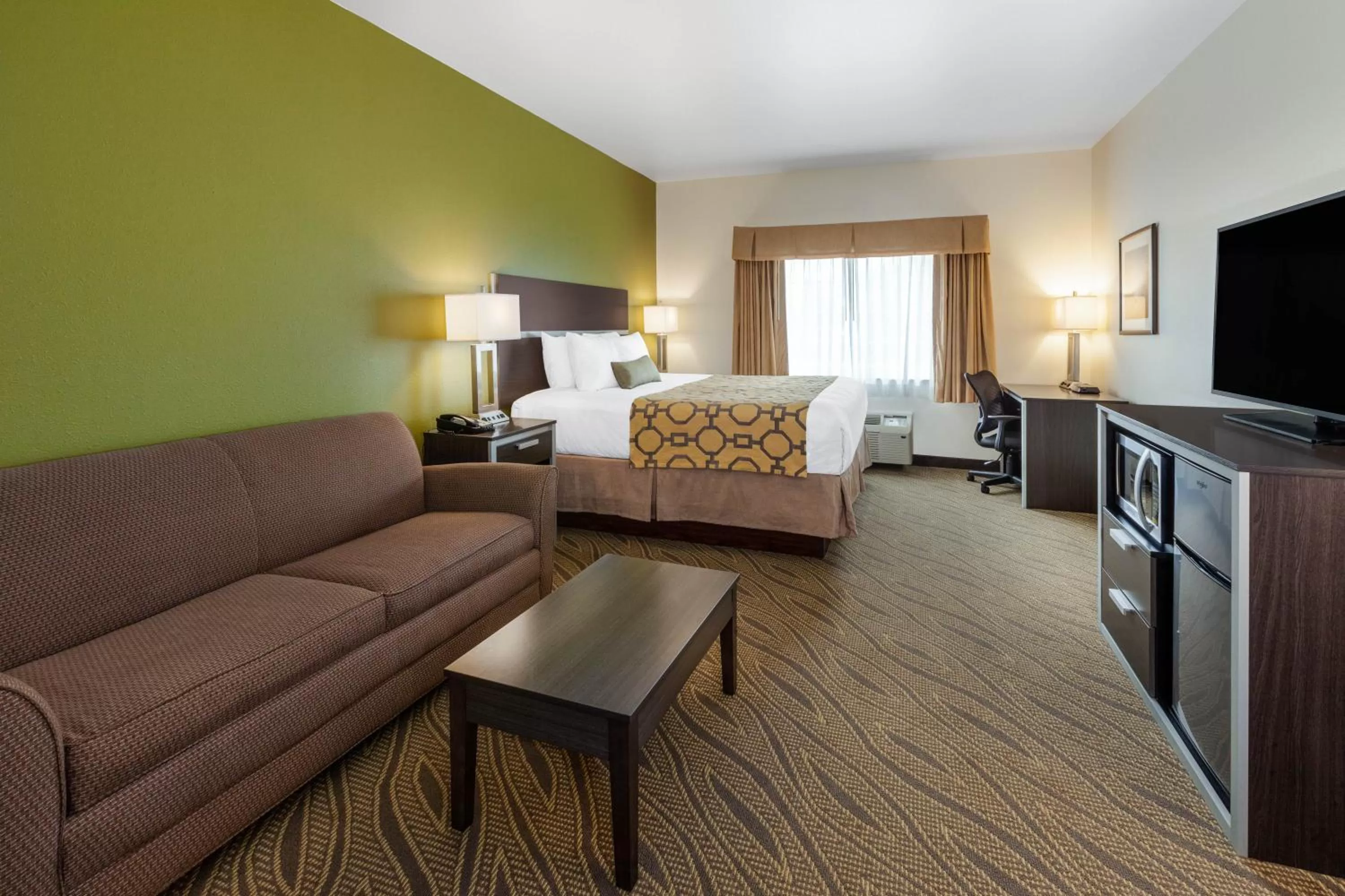 Photo of the whole room, Bed in Baymont by Wyndham Beulah