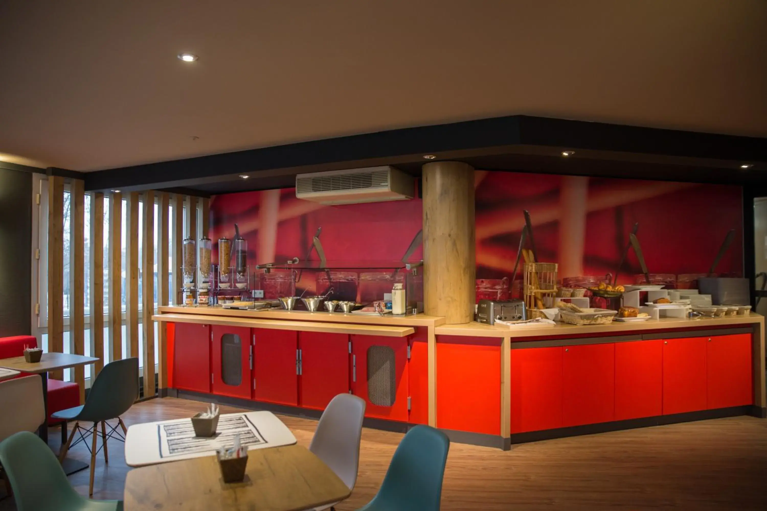 Restaurant/Places to Eat in ibis Paris Brancion Parc des Expositions 15eme
