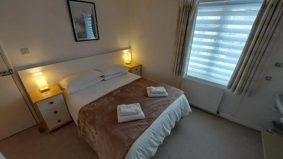 Bed in The Clifton at Paignton