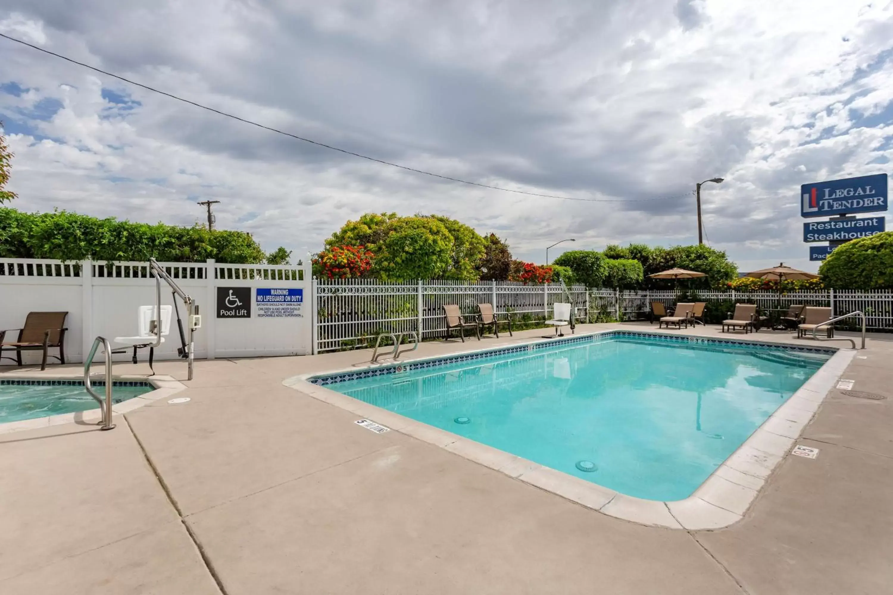 Pool view, Swimming Pool in Best Western Dunmar Inn