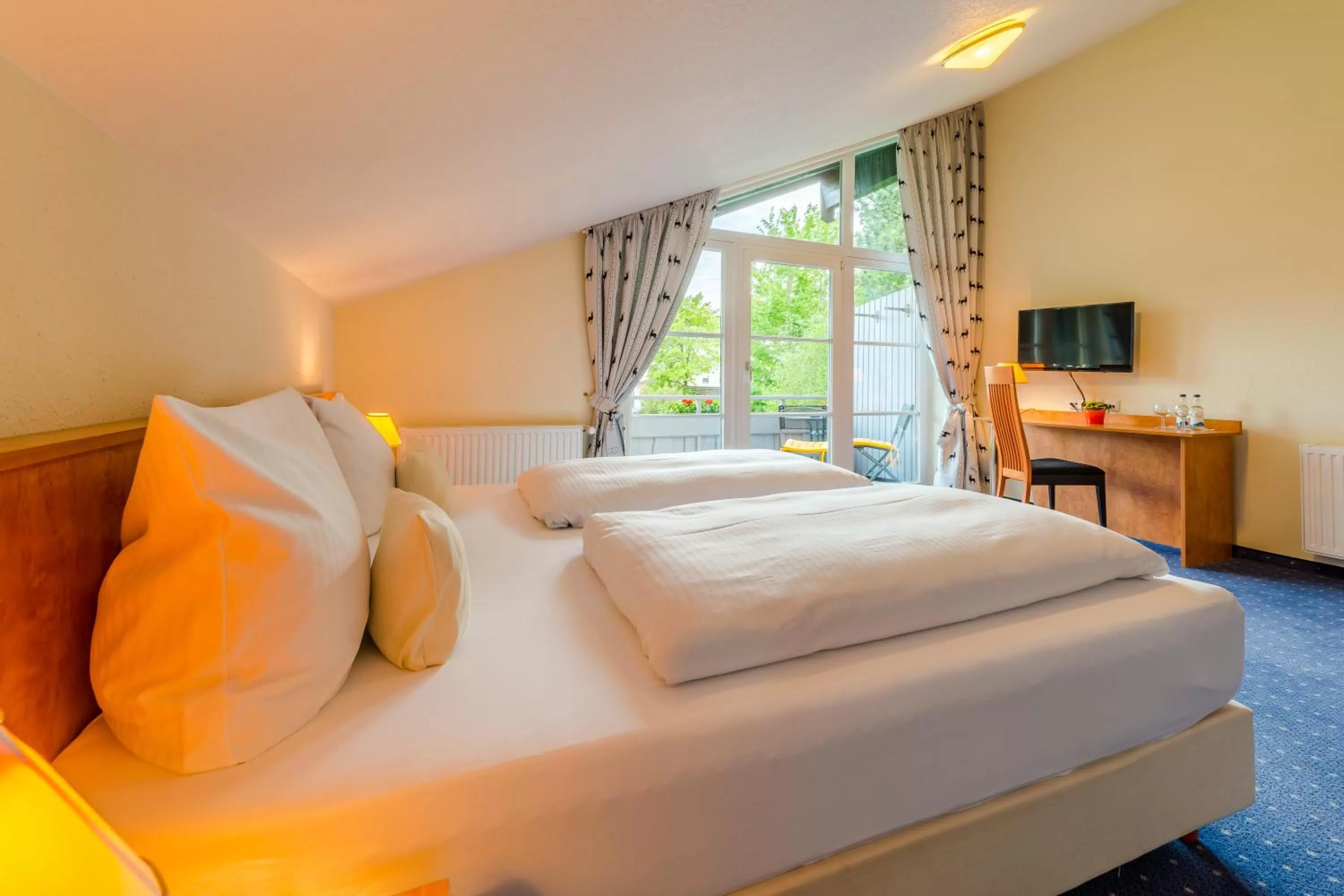 Photo of the whole room, Bed in Hotel Neudeck