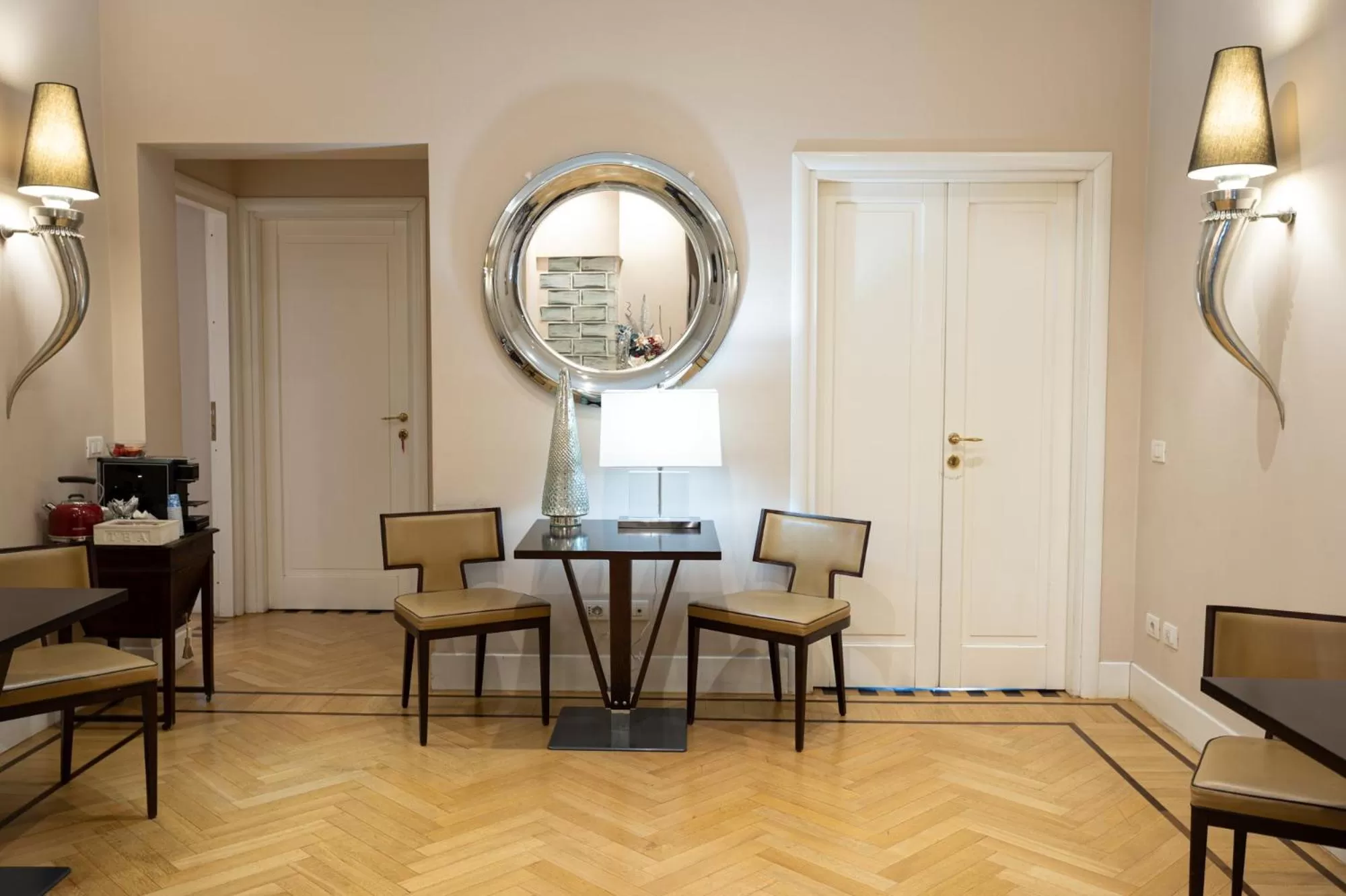 Seating area in Cardilli Luxury Rooms