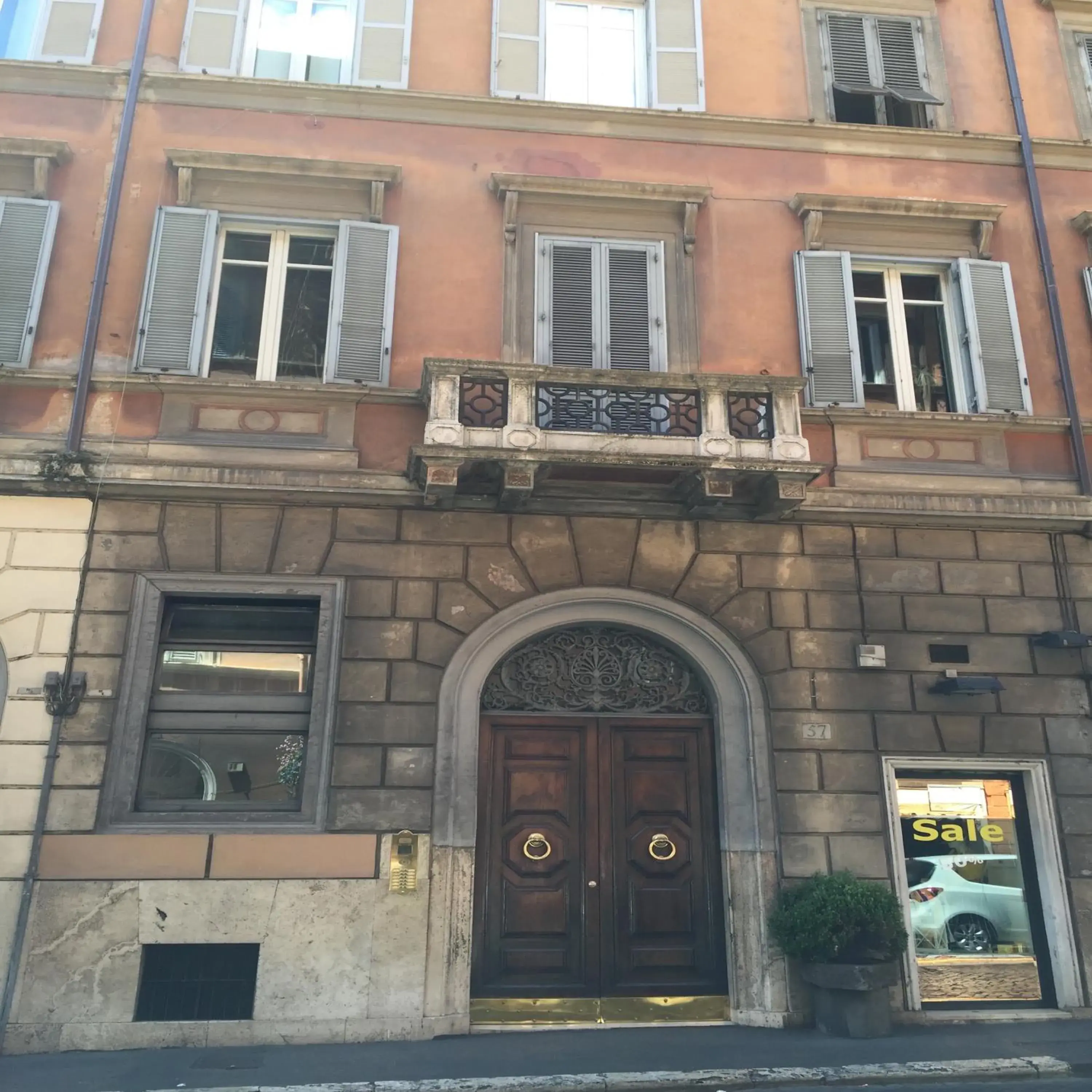 Facade/entrance, Property Building in QT Suites Roma