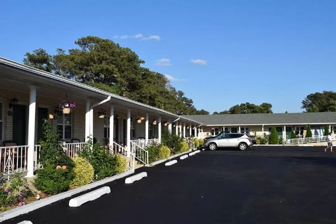 Property building in Birchwood inn