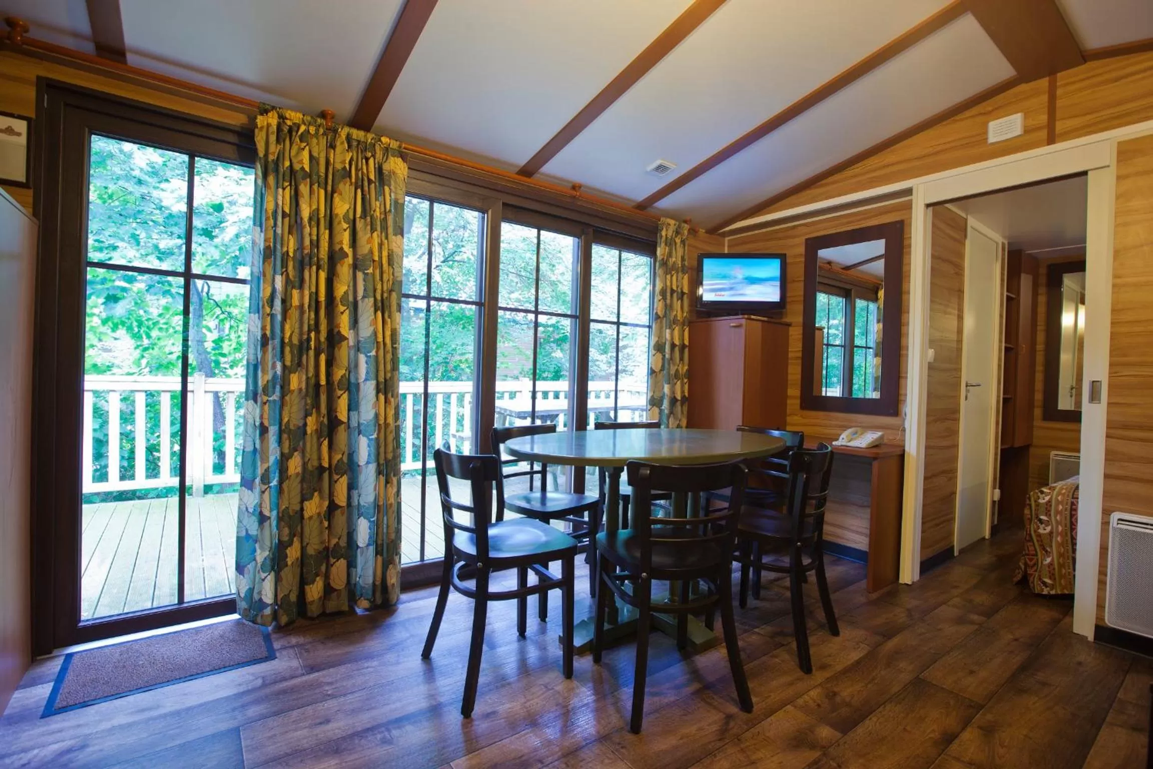 Dining area in Disney Davy Crockett Ranch