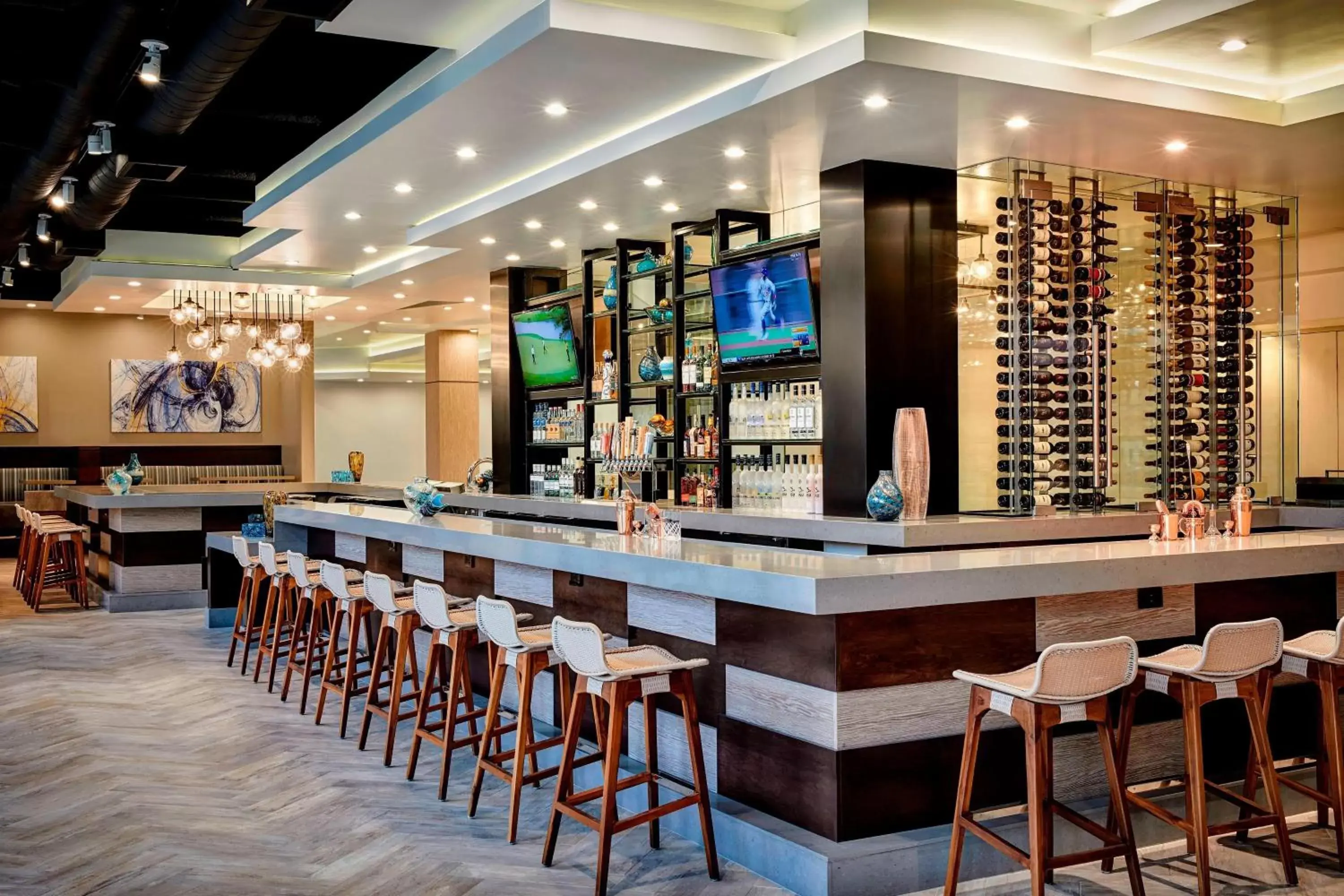 Kitchen or kitchenette, Lounge/Bar in Torrance Marriott Redondo Beach