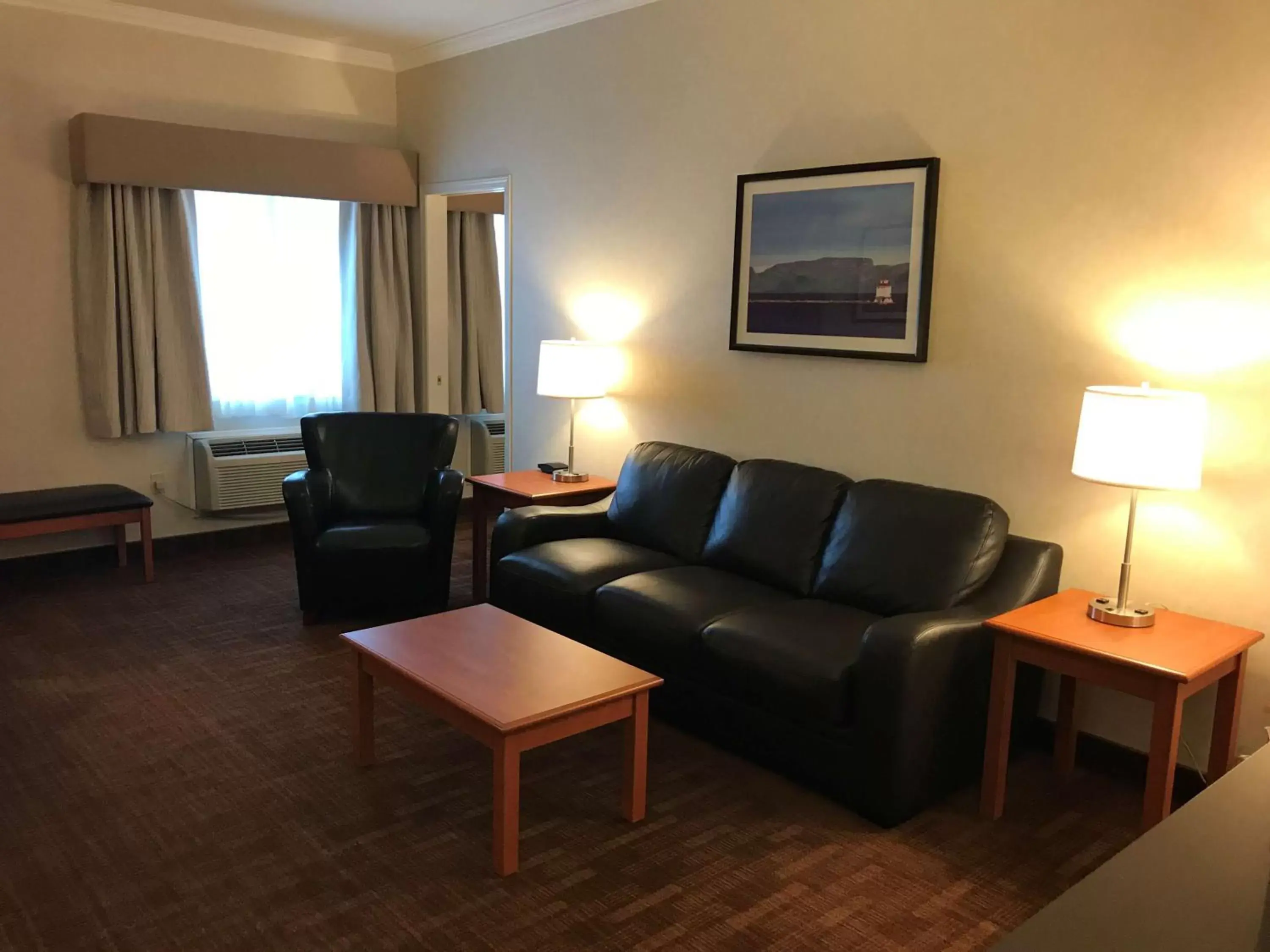 Photo of the whole room in Best Western Thunder Bay Crossroads