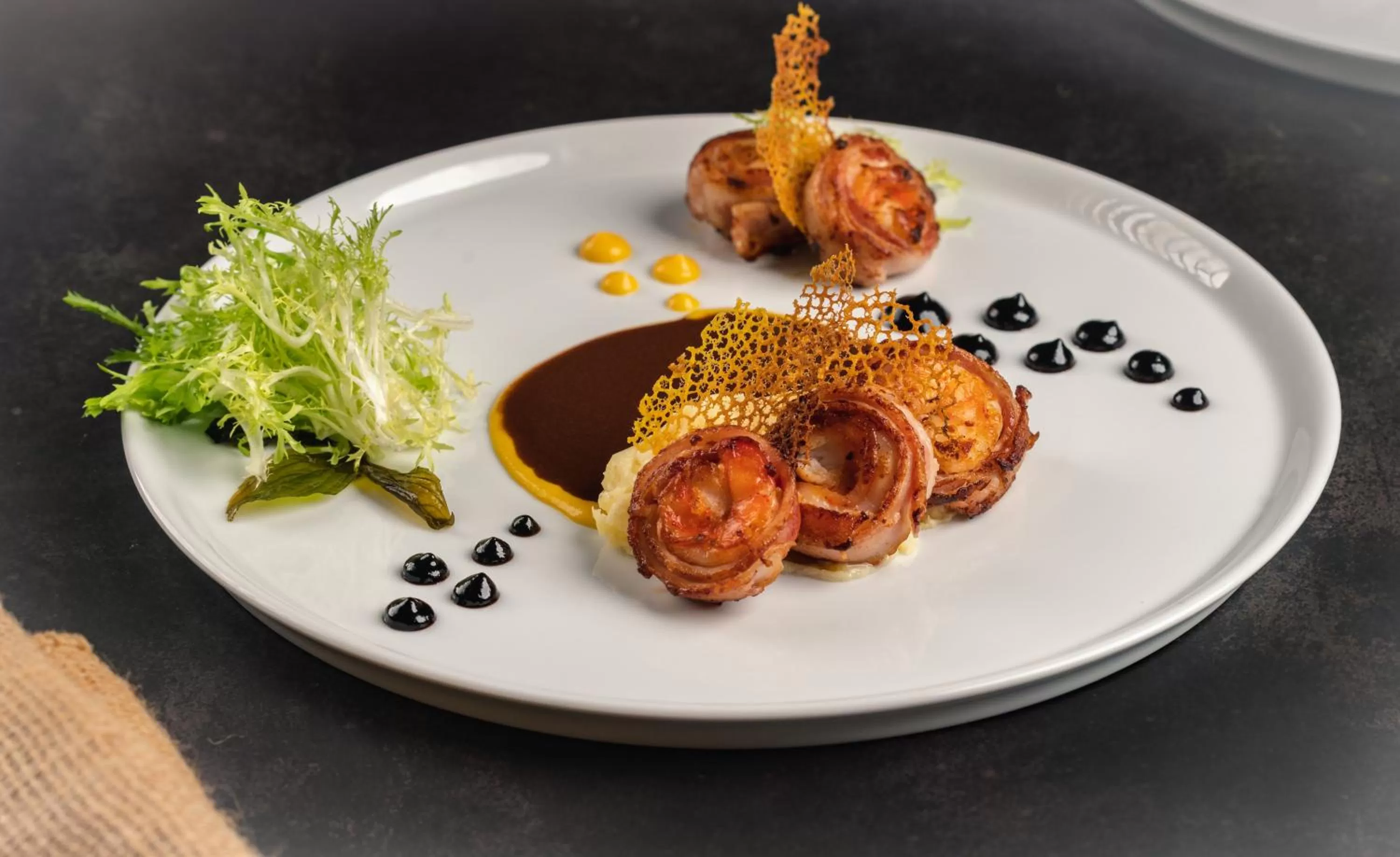 Restaurant/places to eat in Duong Chan Hotel