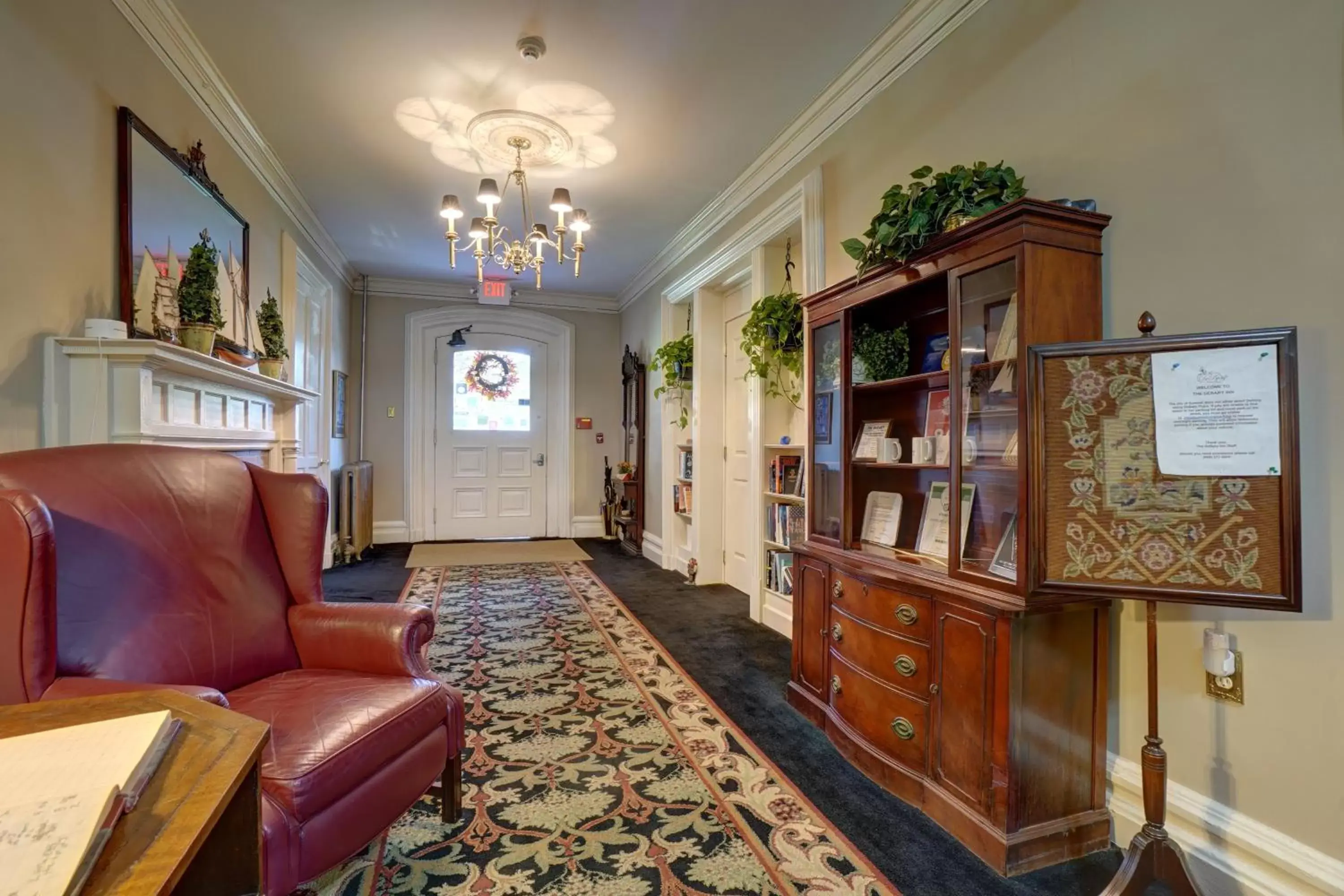 Lobby or reception, Seating Area in DeBary Inn