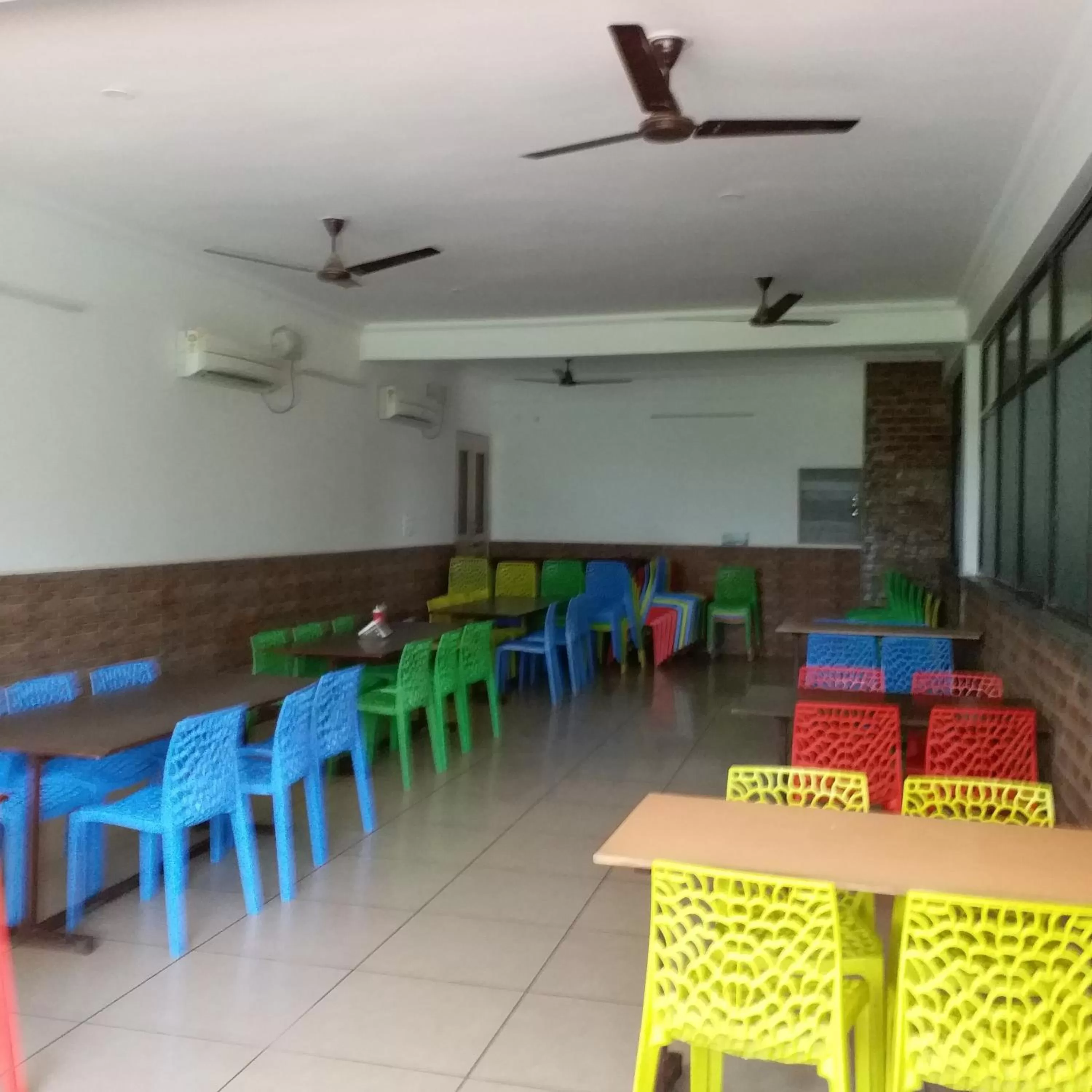 Krishna Hansraj Hotel