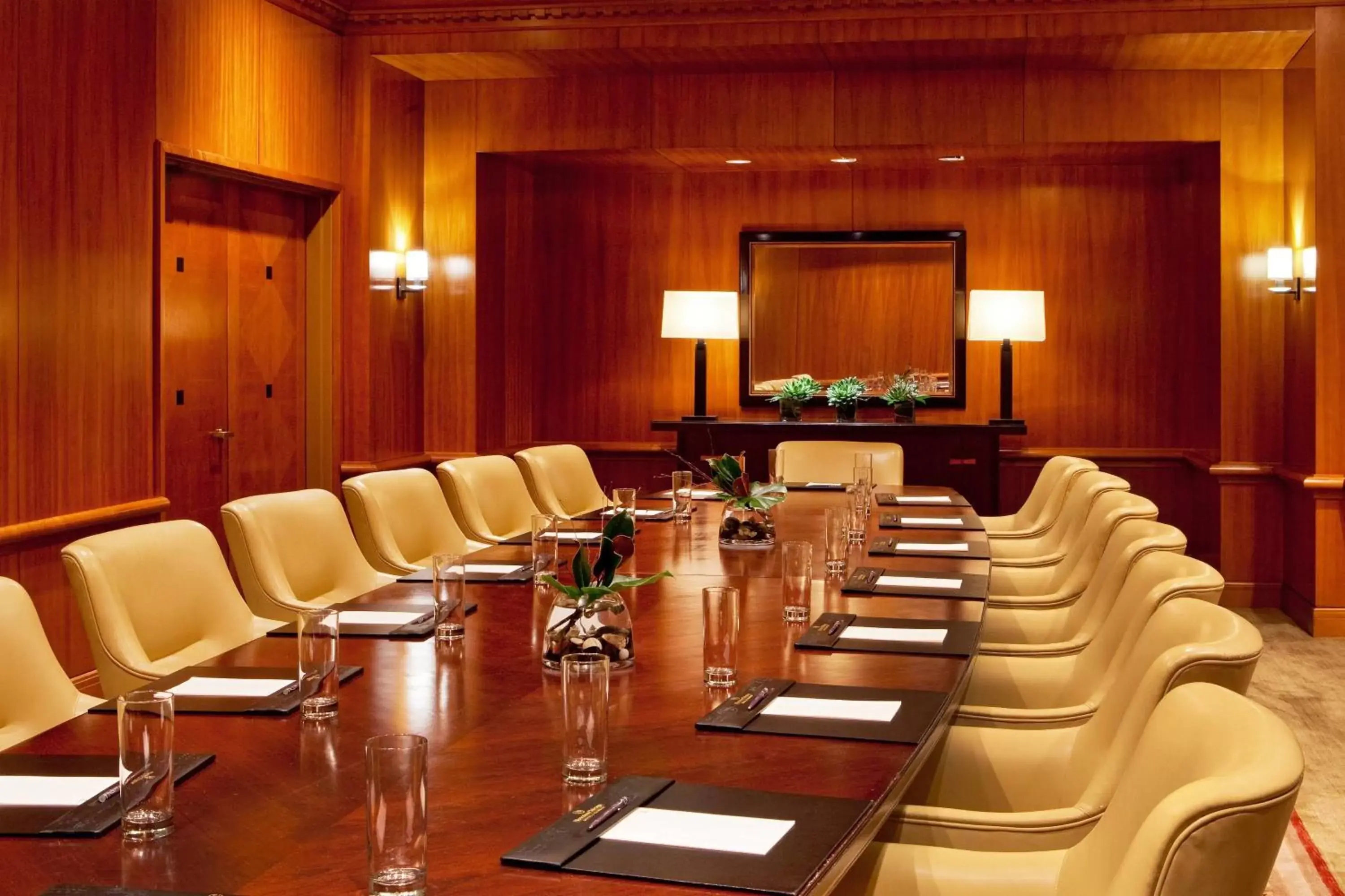 Meeting/conference room in Sheraton Grand Chicago Riverwalk