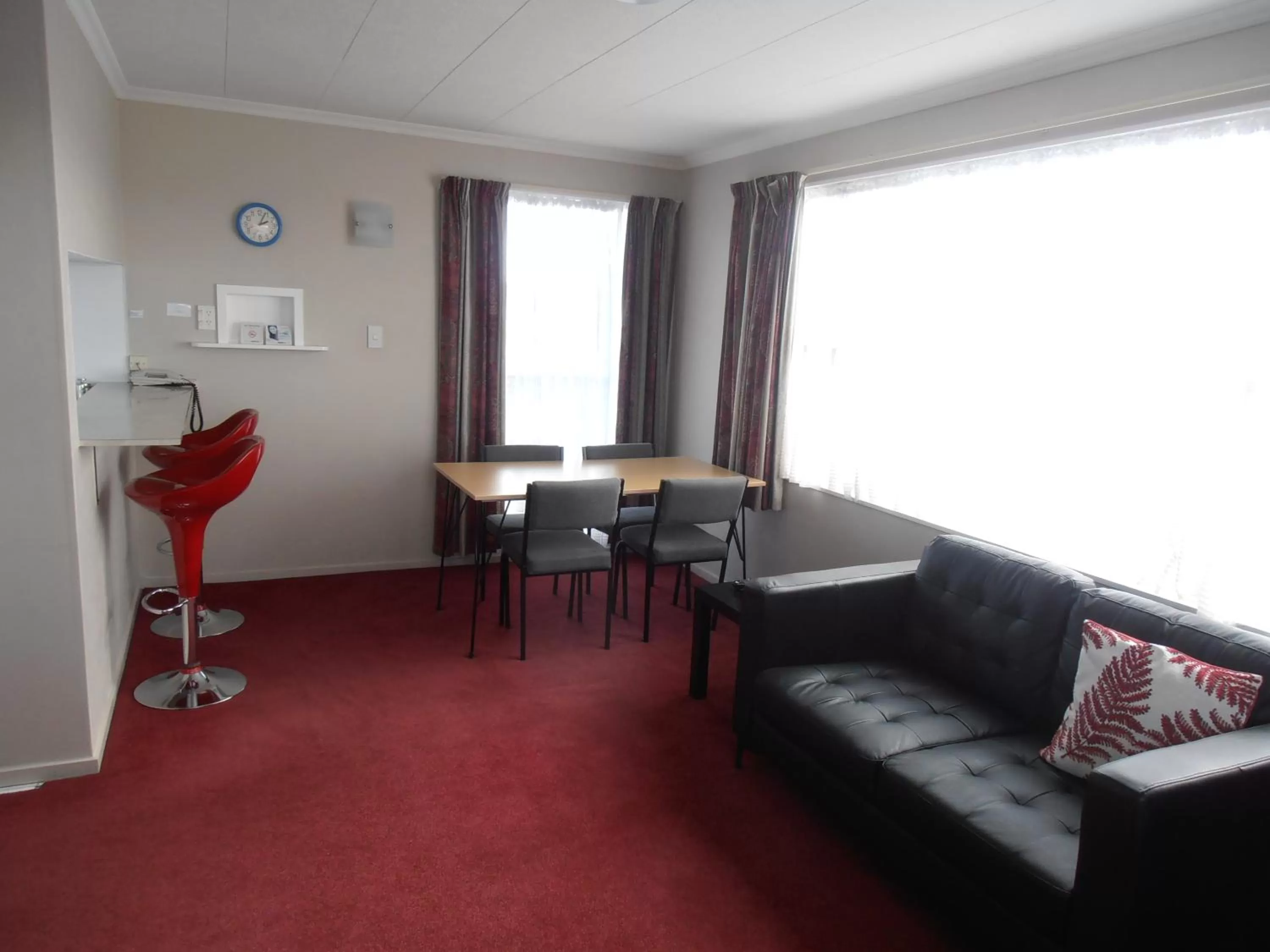 Living room in Comfort Inn Tayesta Motel