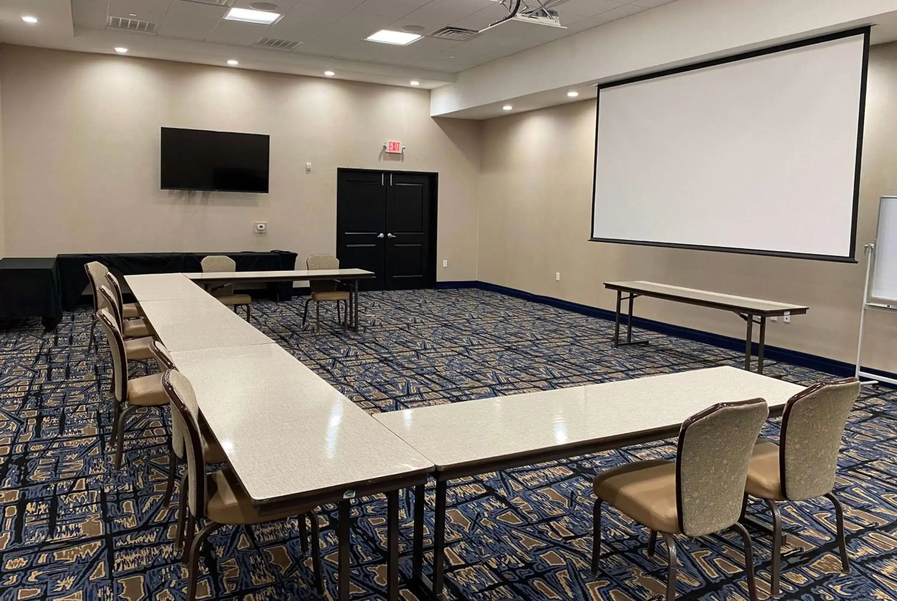 Meeting/conference room, Business Area/Conference Room in La Quinta Inn & Suites by Wyndham Lubbock Southwest