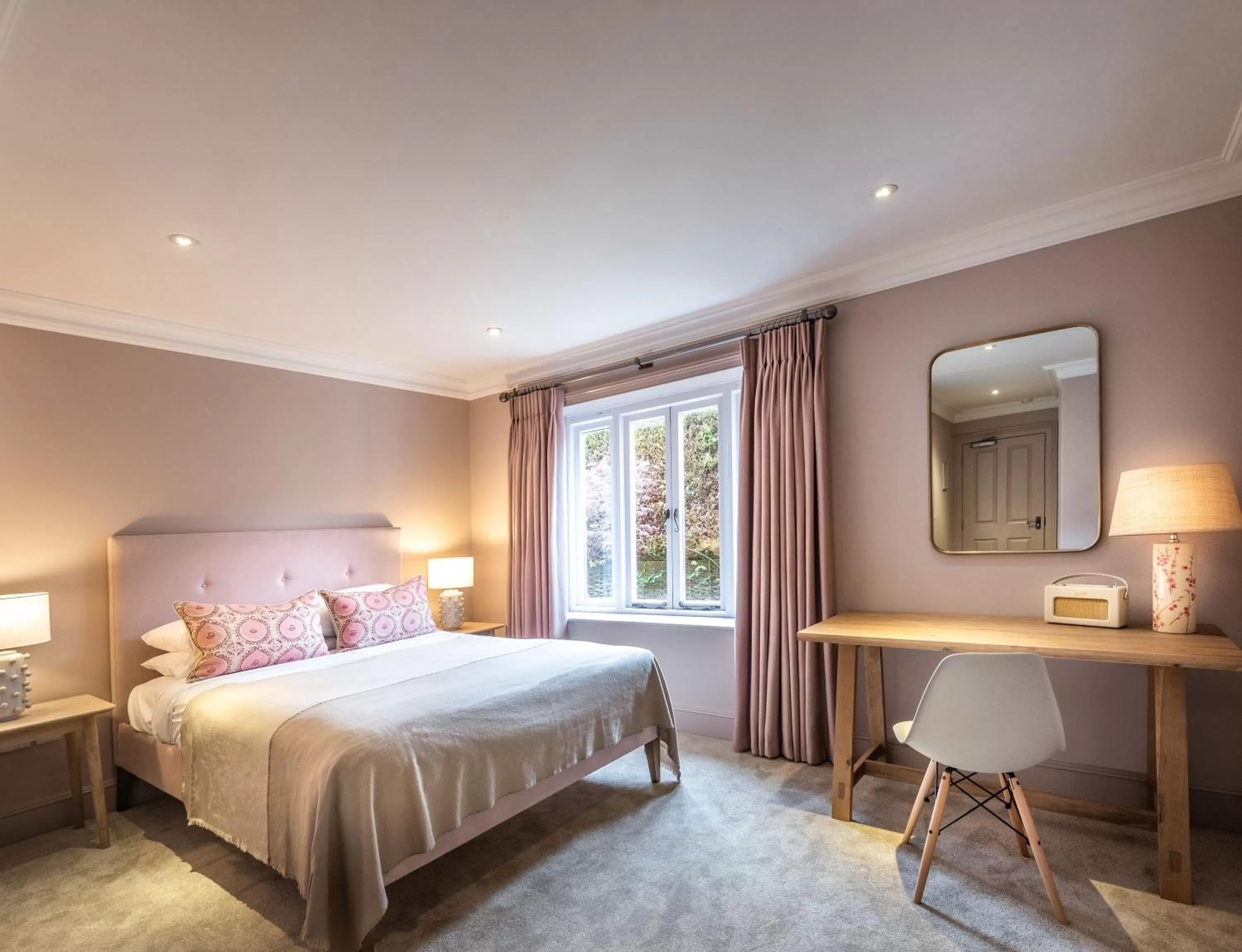 Photo of the whole room, Bed in The Crown Inn