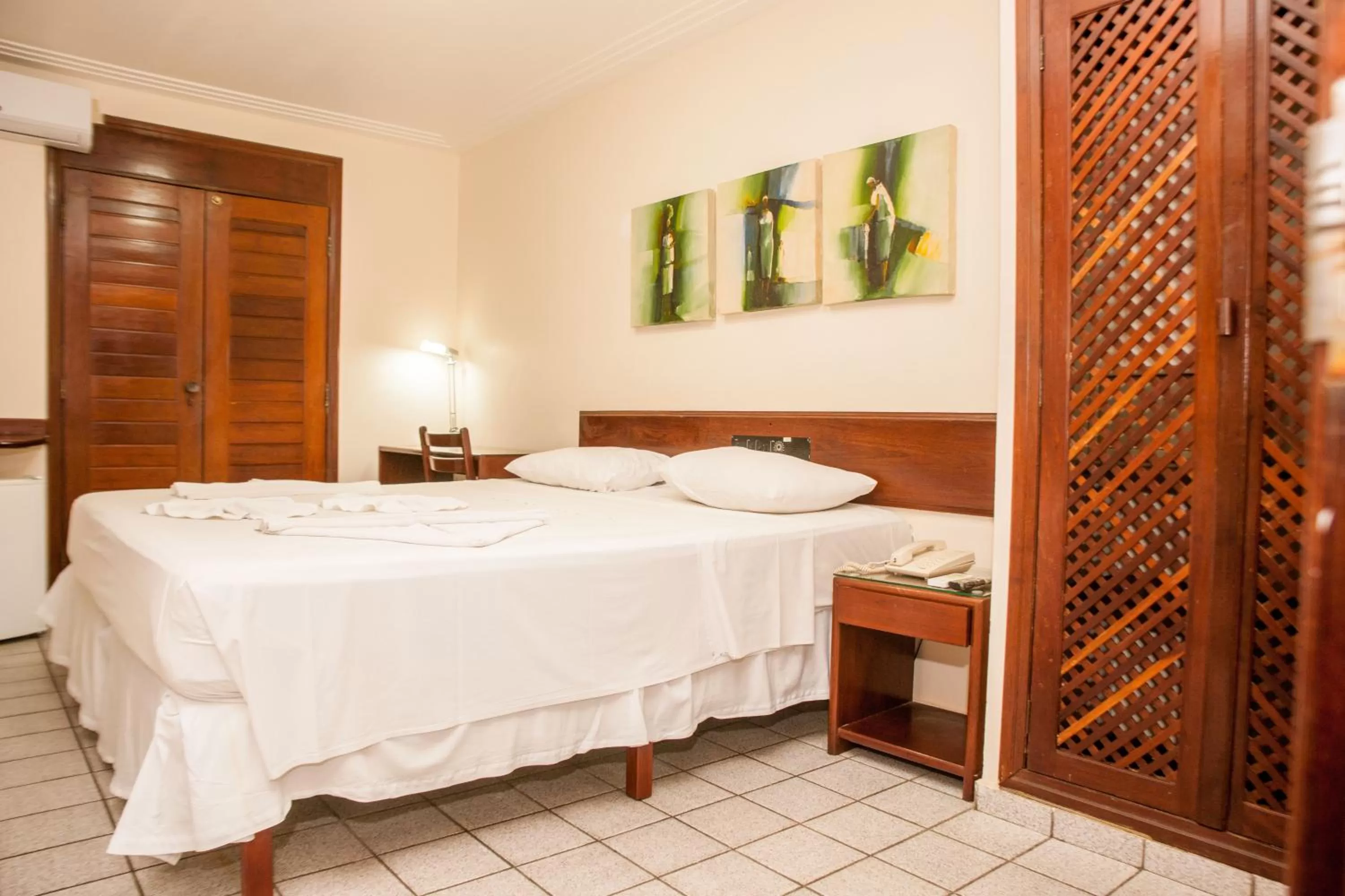 Bedroom, Bed in Pizzato Praia Hotel