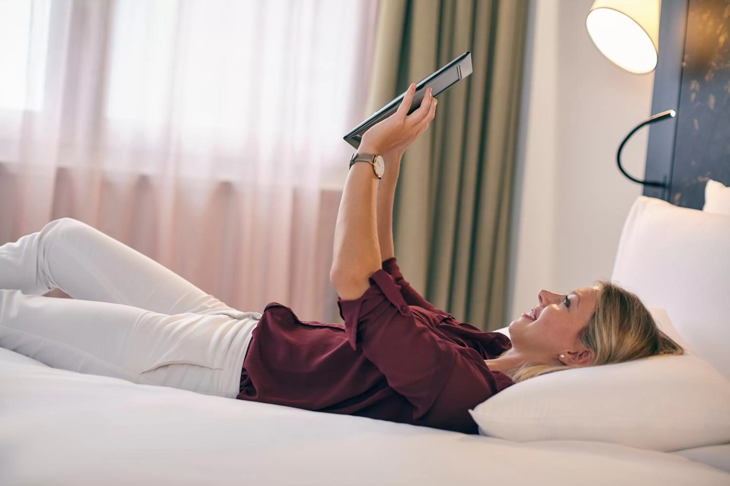 Bed in Mercure Paris La Défense