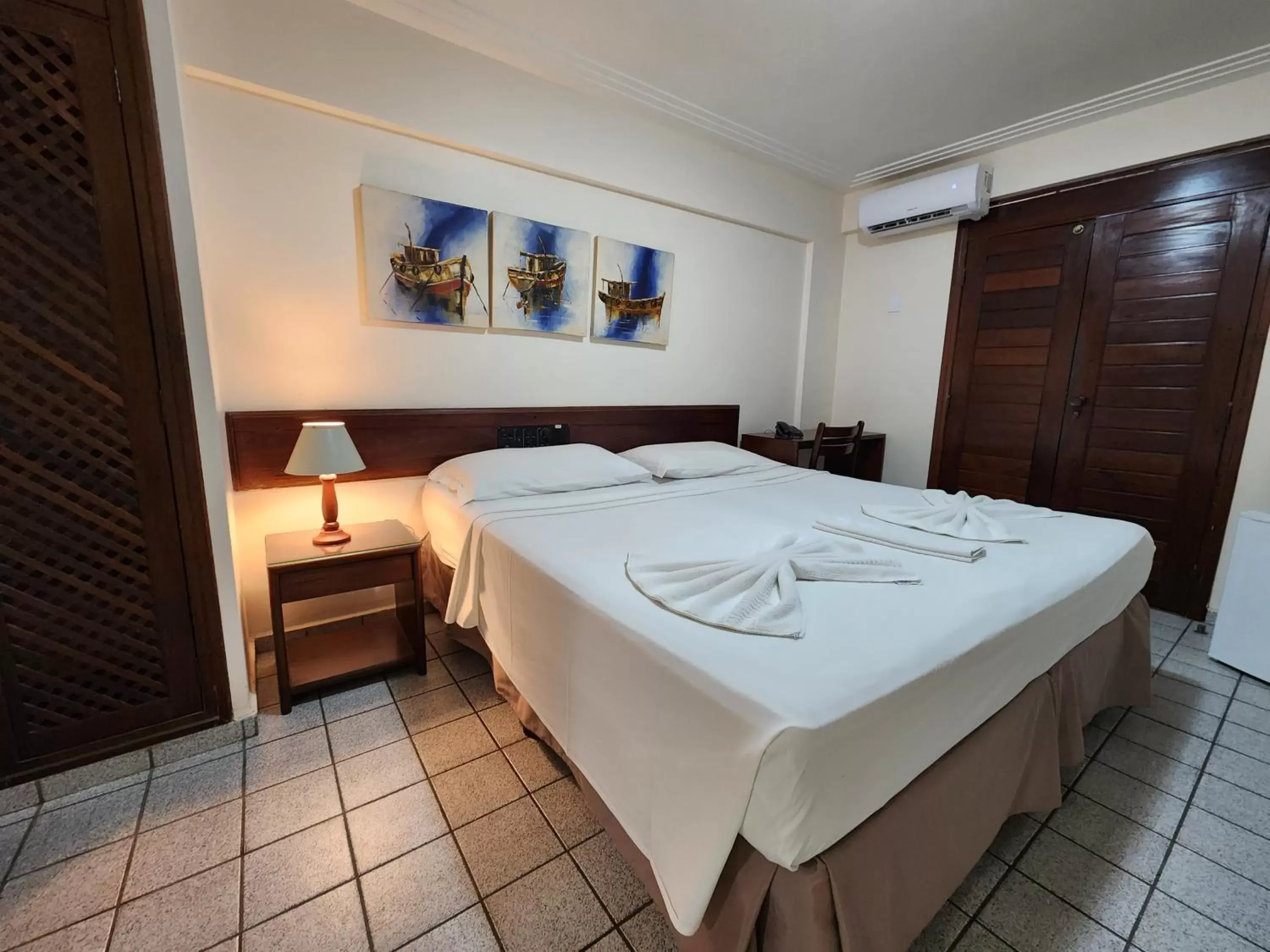 Bed in Pizzato Praia Hotel