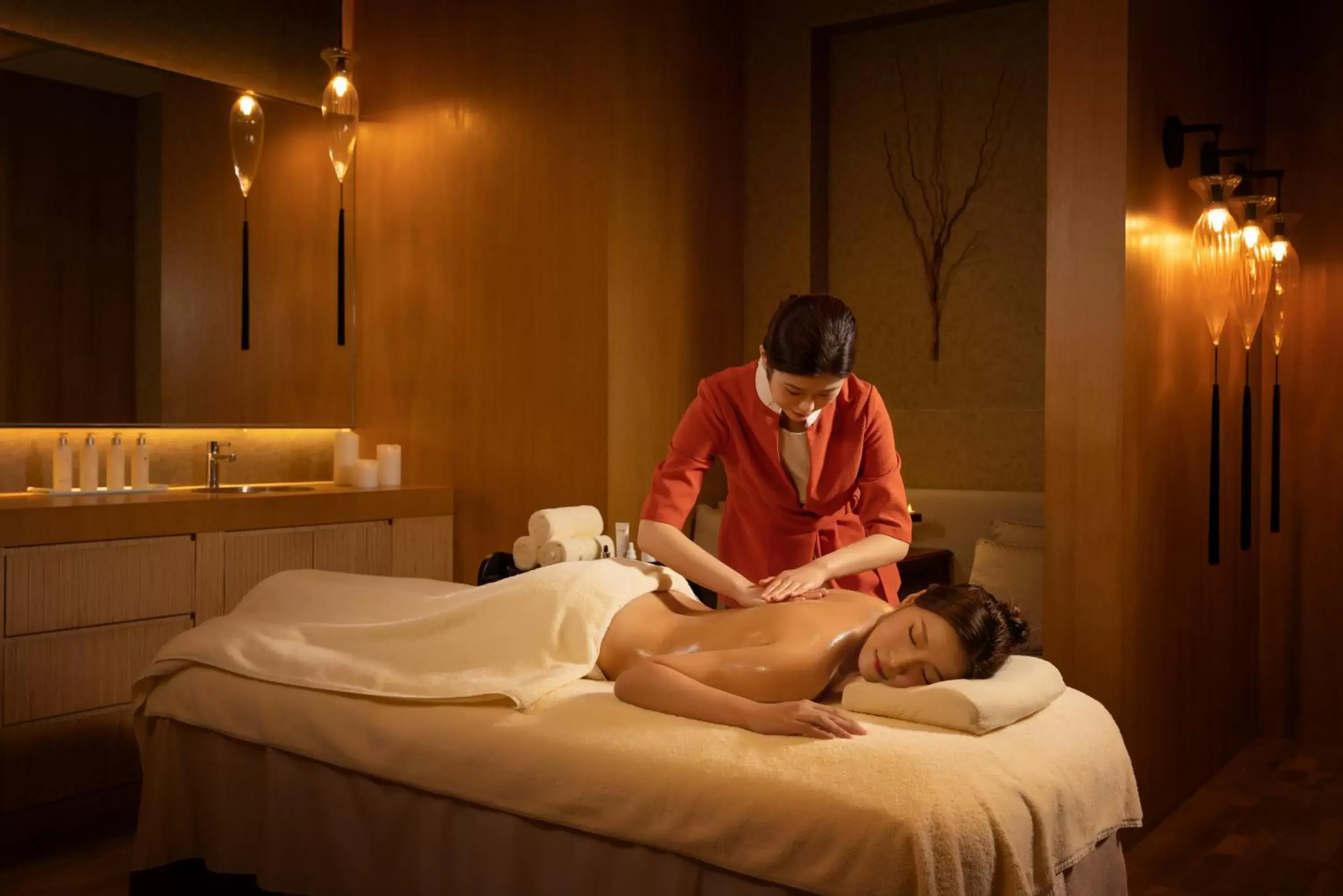 Spa and wellness centre/facilities in Shangri-La Nanjing Spa and wellness centre/facilities in Shangri-La Nanjing