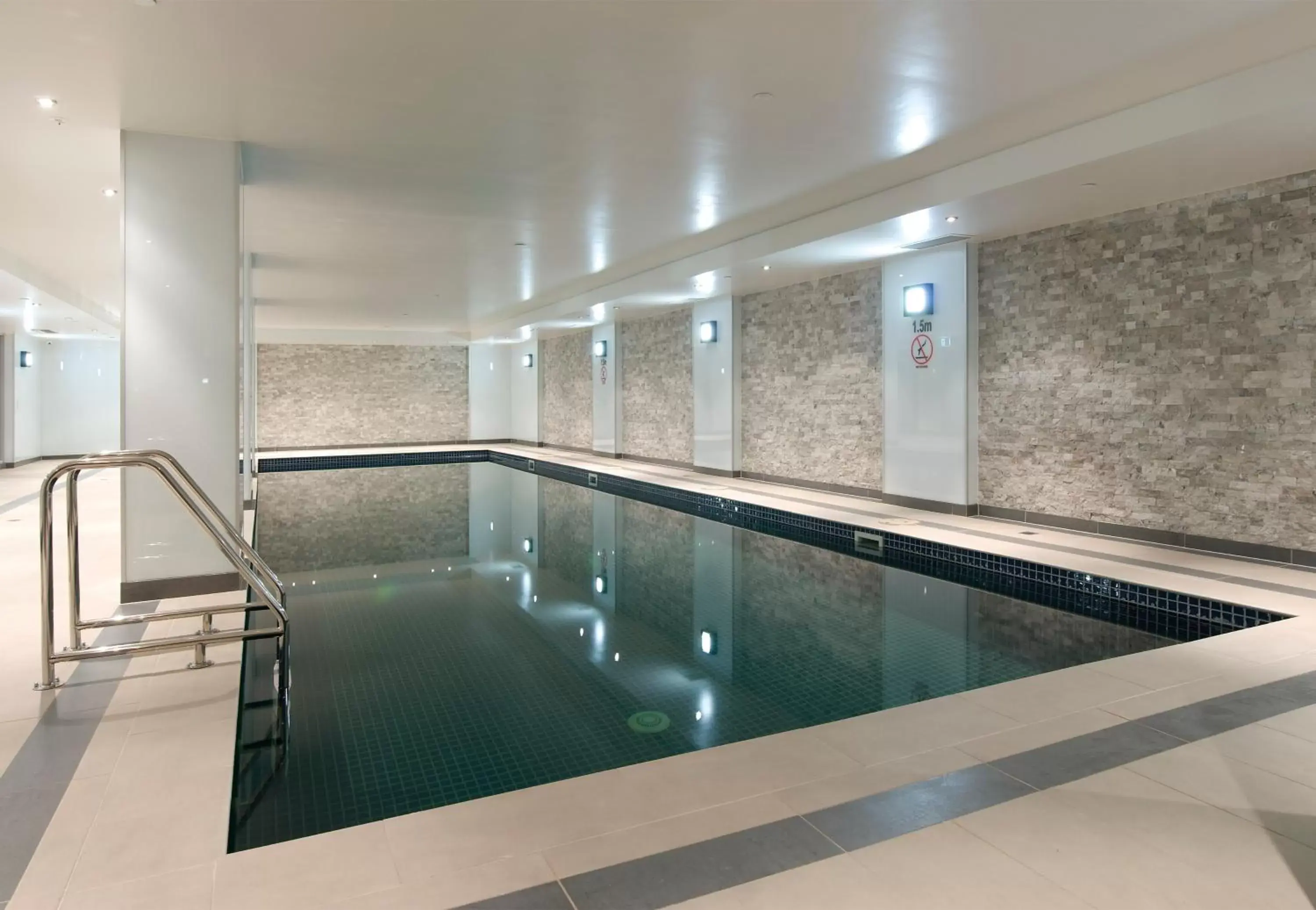 Swimming Pool in Atlantis Hotel Melbourne