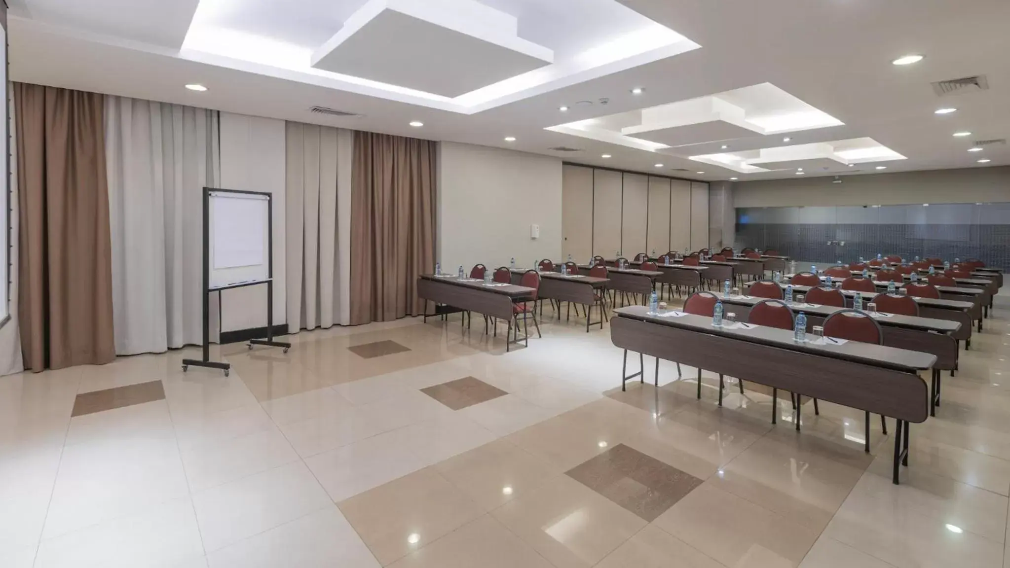 Meeting/conference room in Hotel Deville Prime Cuiabá