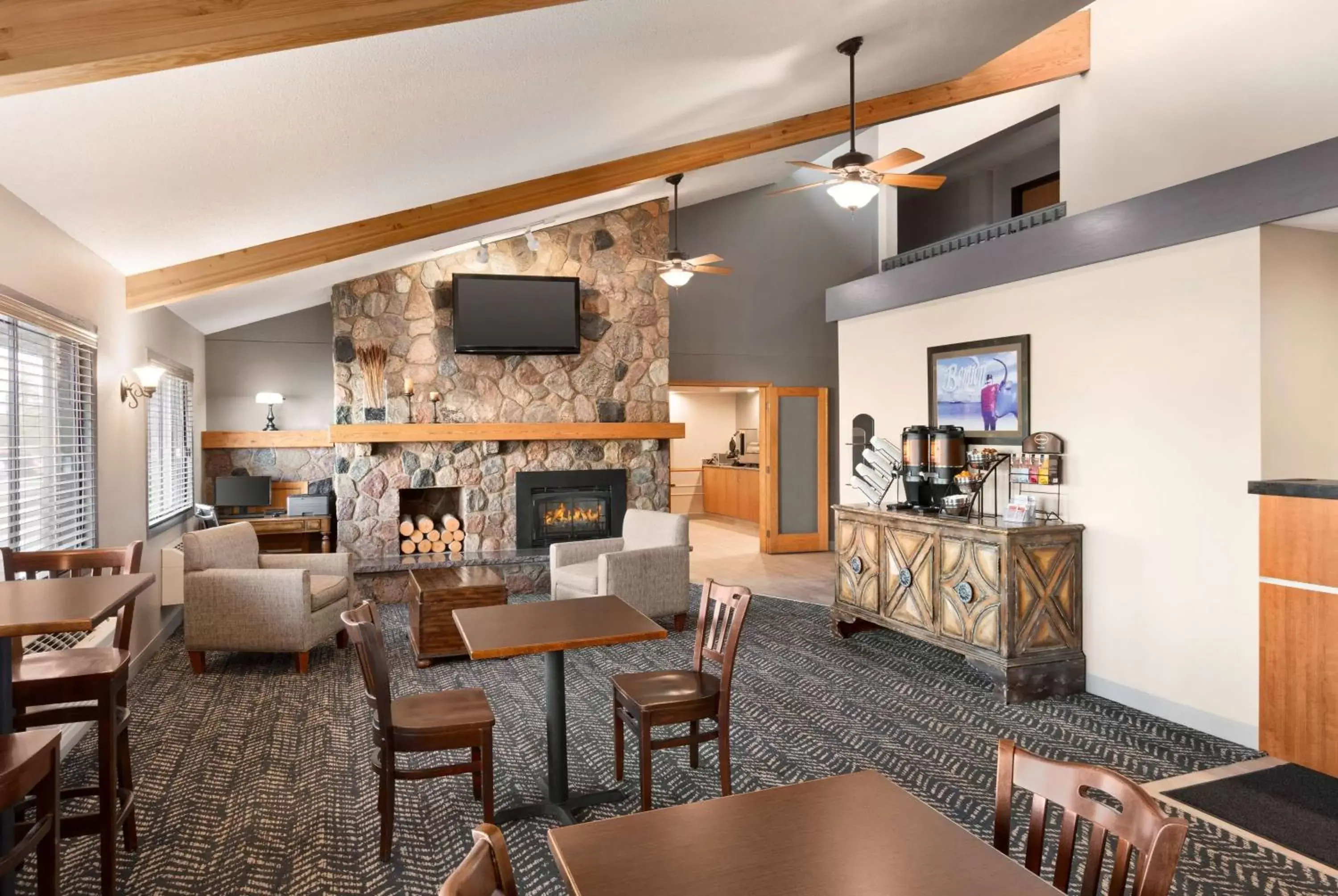 Lobby or reception in AmericInn by Wyndham Bemidji