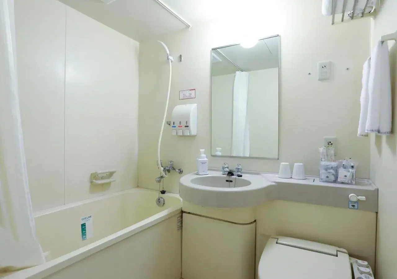 Bathroom in Apa Hotel Tokyo-Ojima