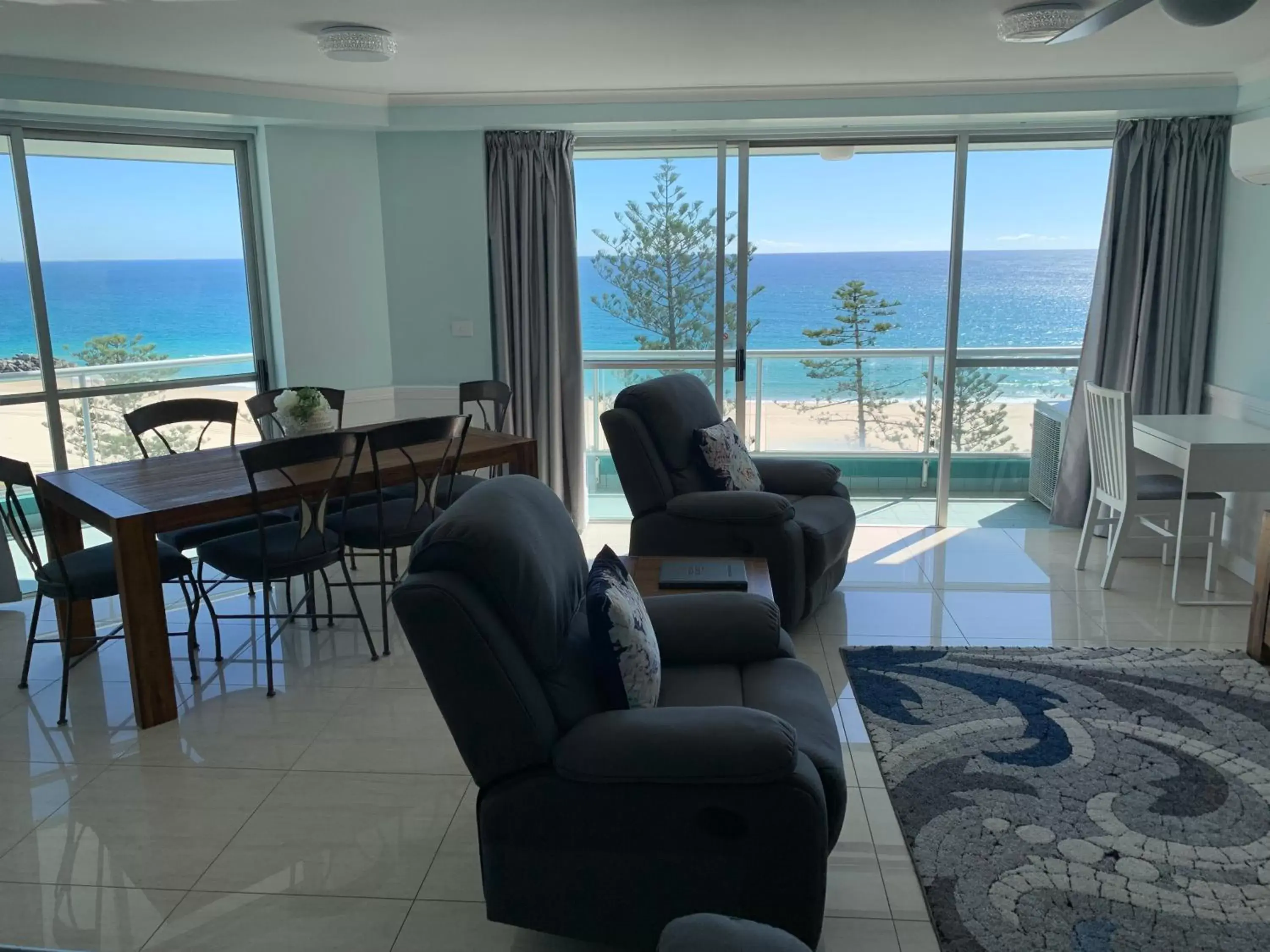 Living room, Sea View in Ocean Plaza Resort