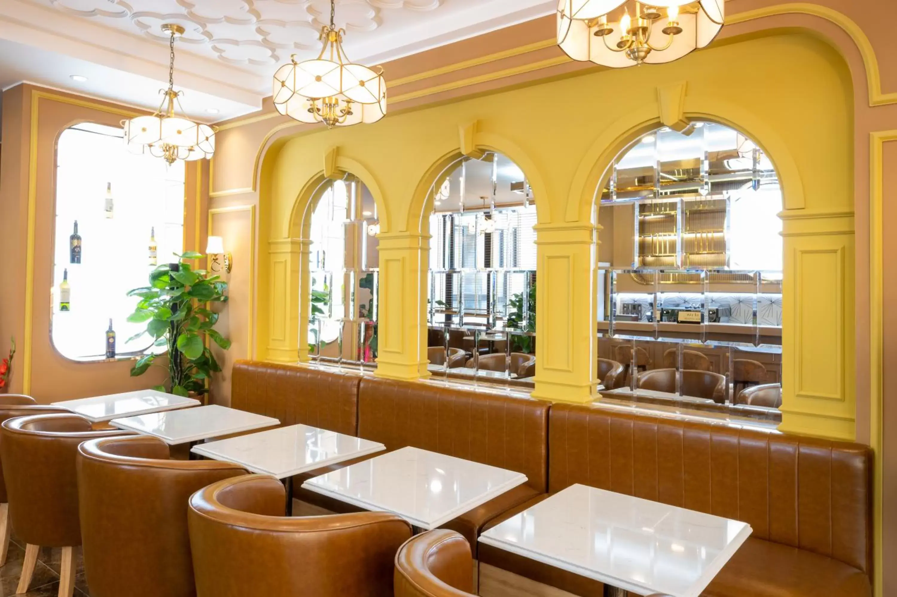 Restaurant/places to eat in La Fleur Premium Central Apartment Hotel Restaurant/places to eat in La Fleur Premium Central Apartment Hotel