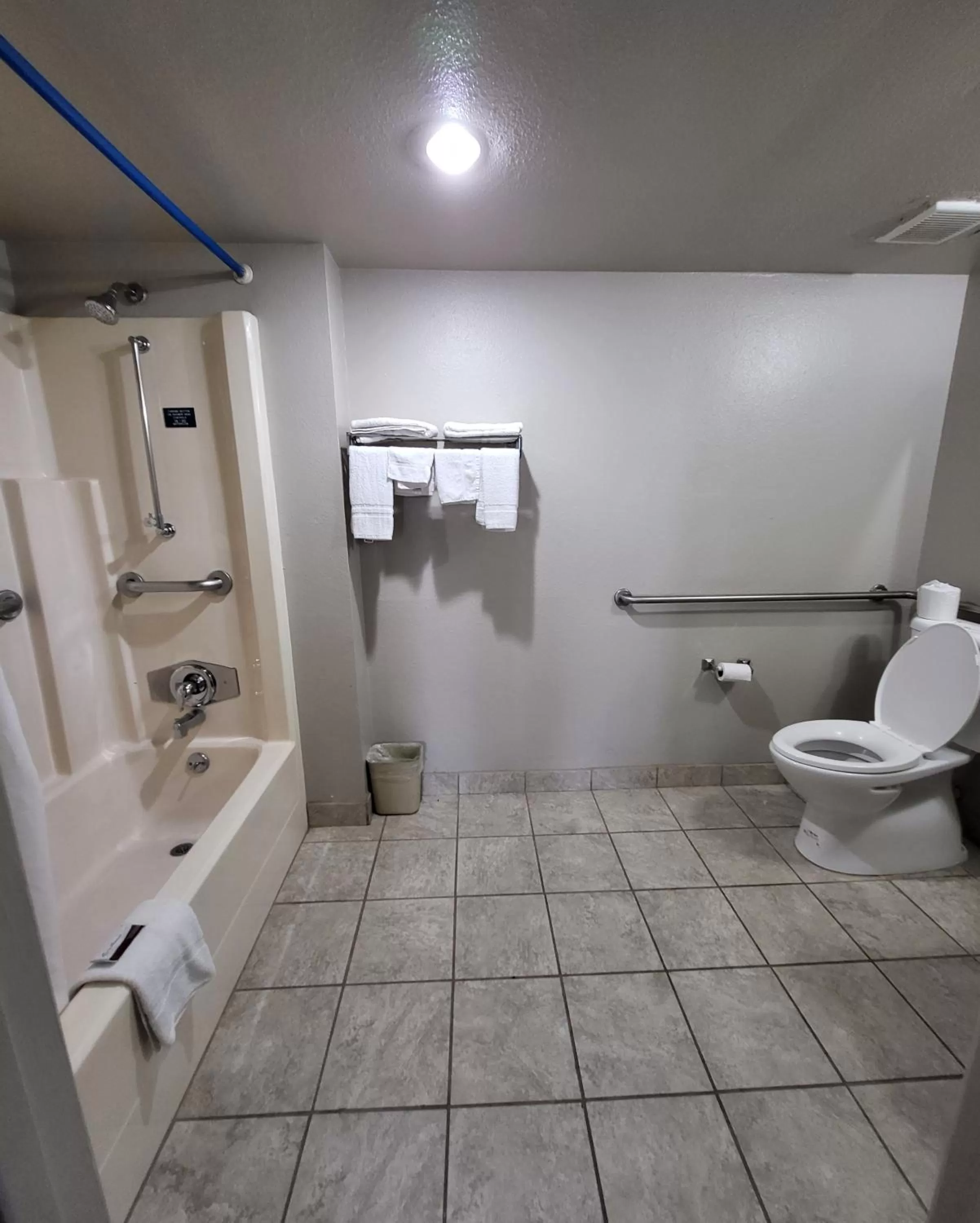 Hallmark Inn and Suites