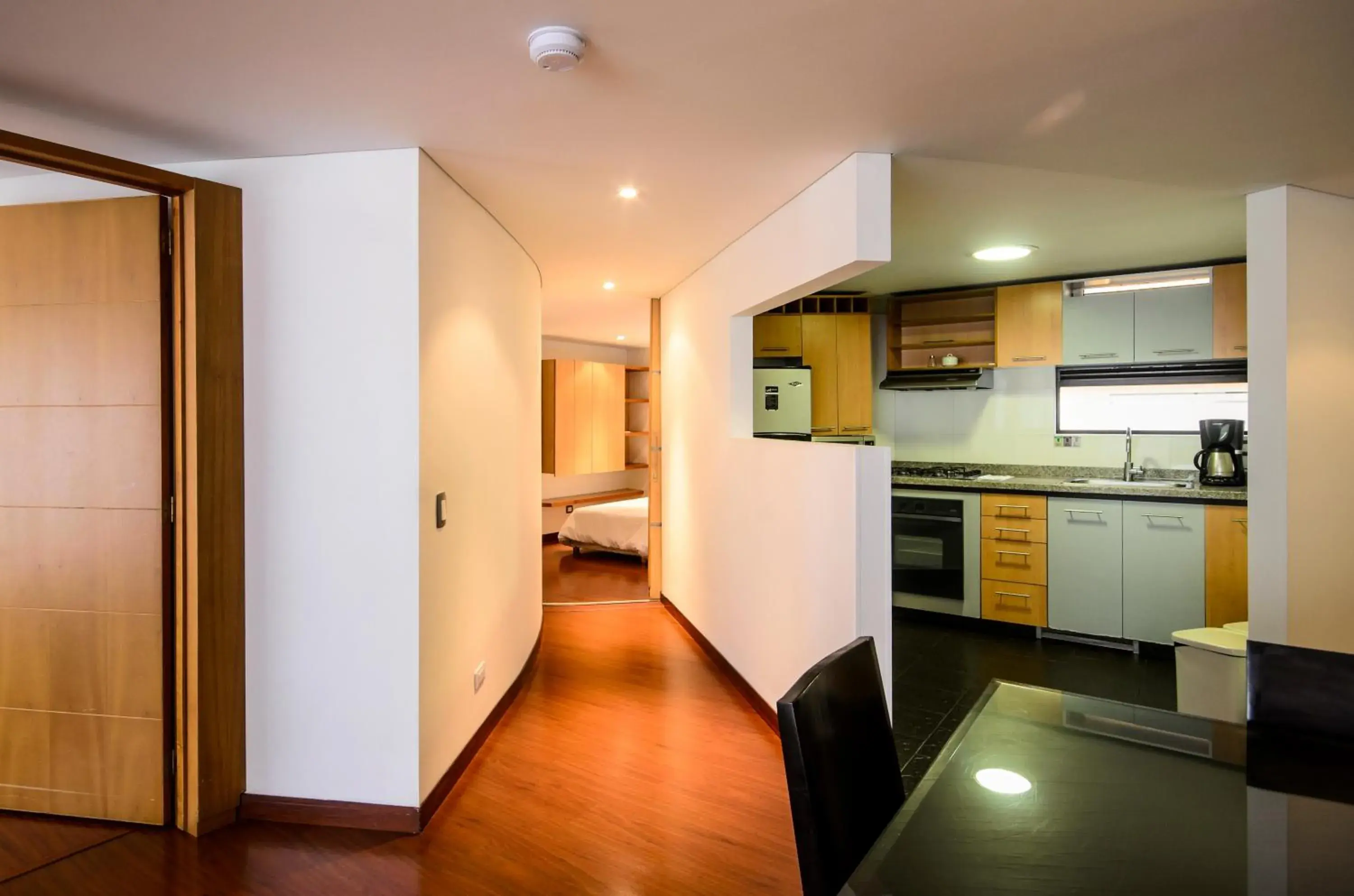 Photo of the whole room, Kitchen/Kitchenette in Travelers Obelisco Apartamentos