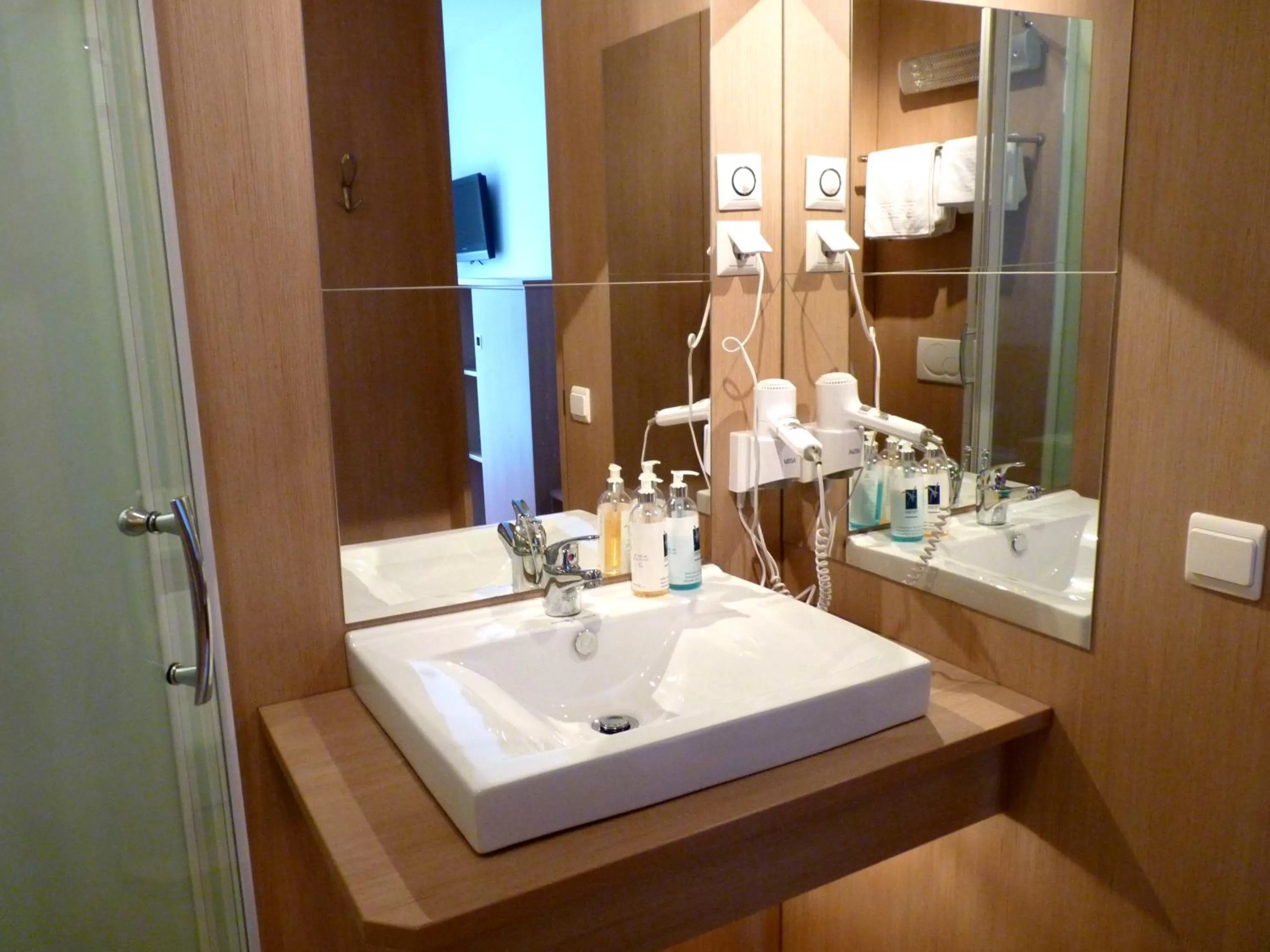 Bathroom in Hotel Blie, Bed & Breakfast, Self Check-in