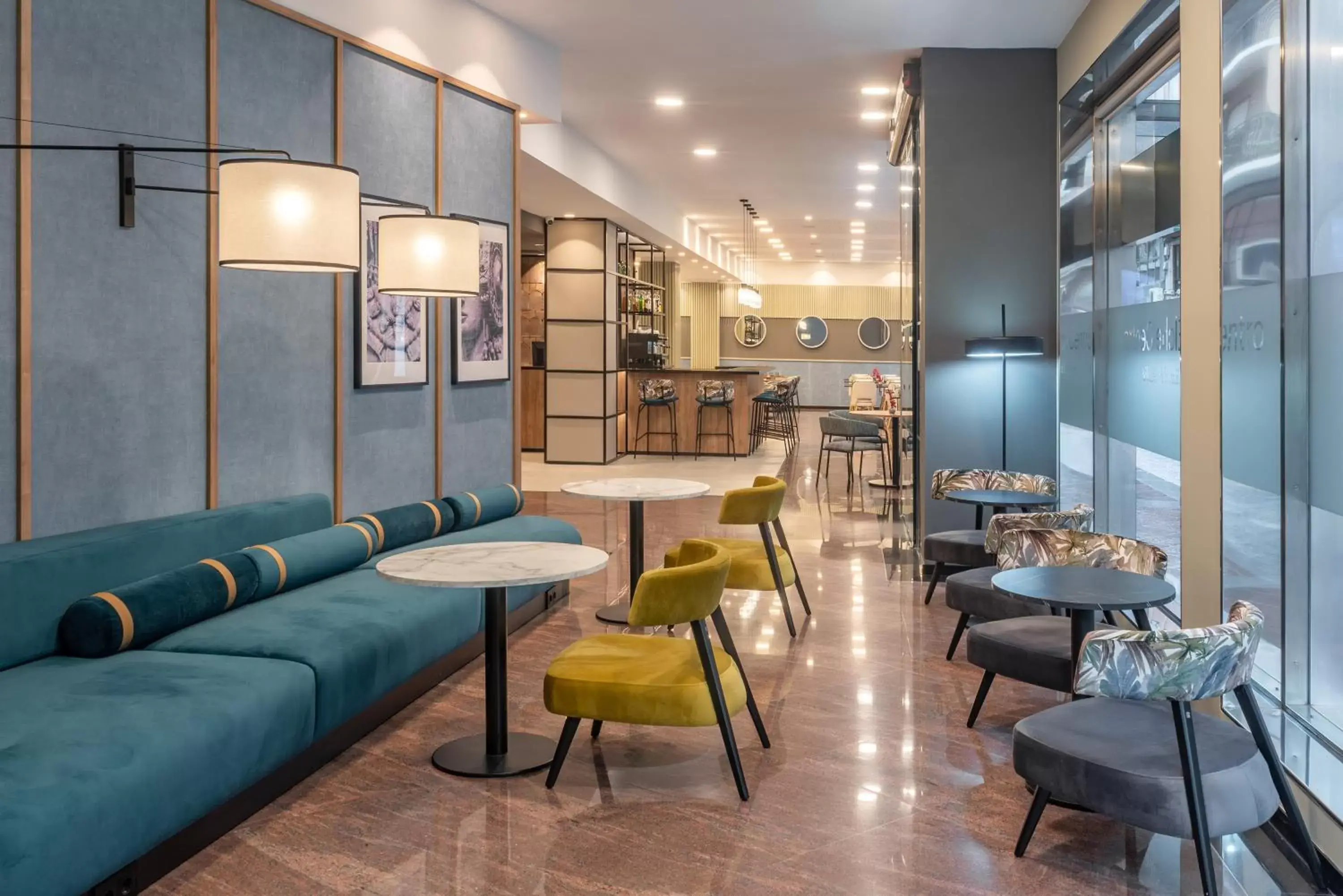 Lounge or bar, Lounge/Bar in Hotel Elche Centro , affiliated by Melia