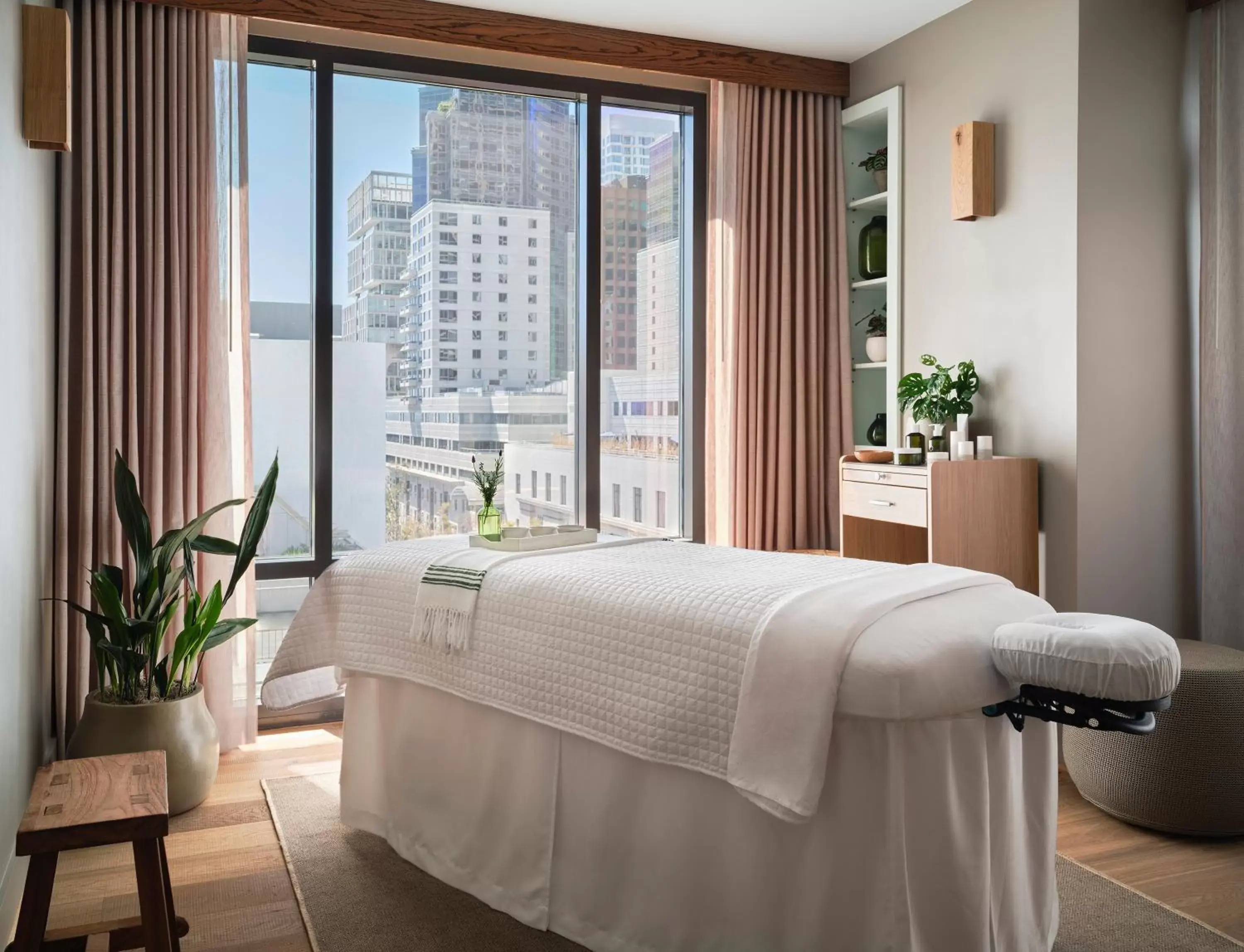 Spa and wellness centre/facilities in 1 Hotel San Francisco
