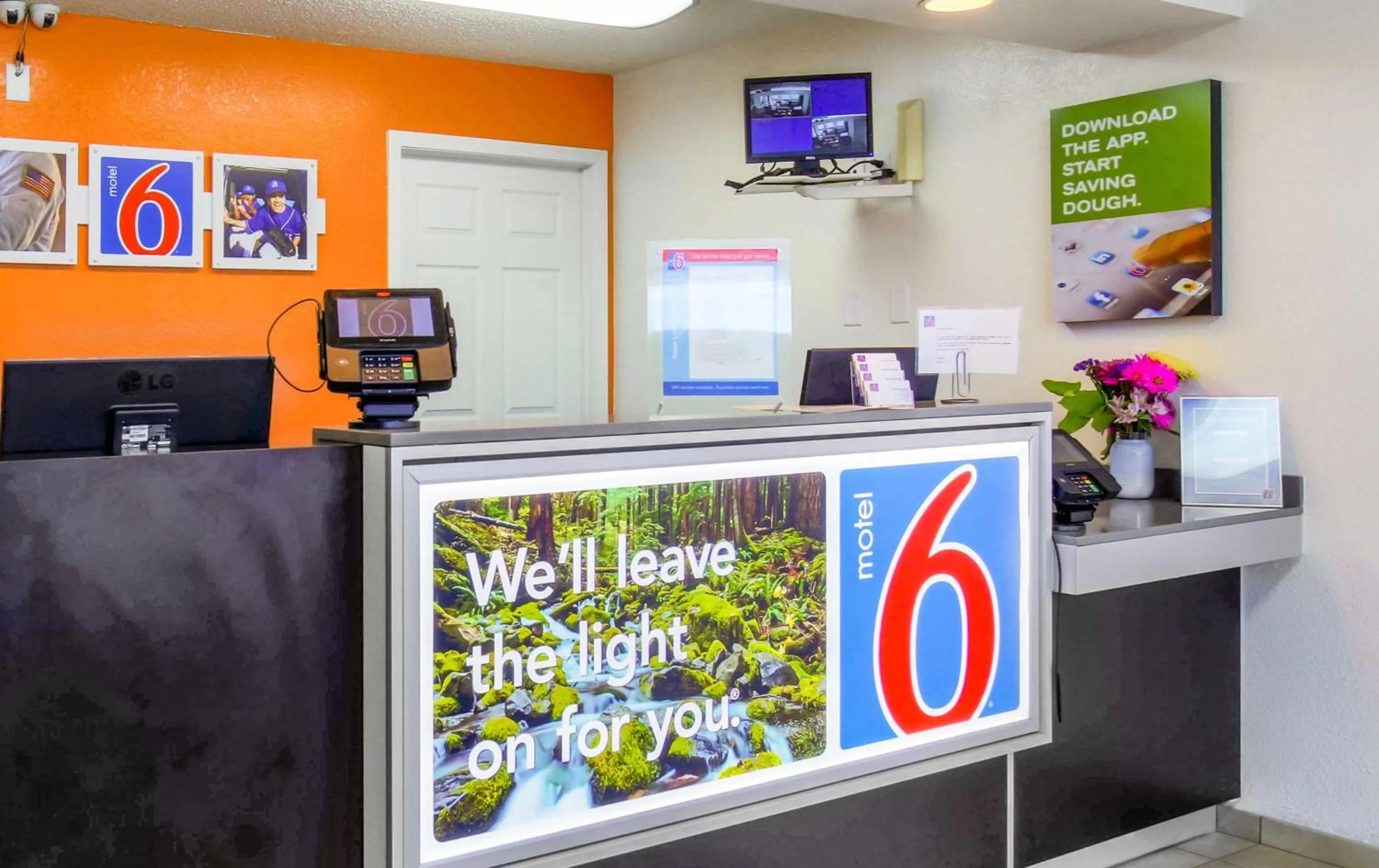 Lobby or reception in Motel 6-Medford, OR - North