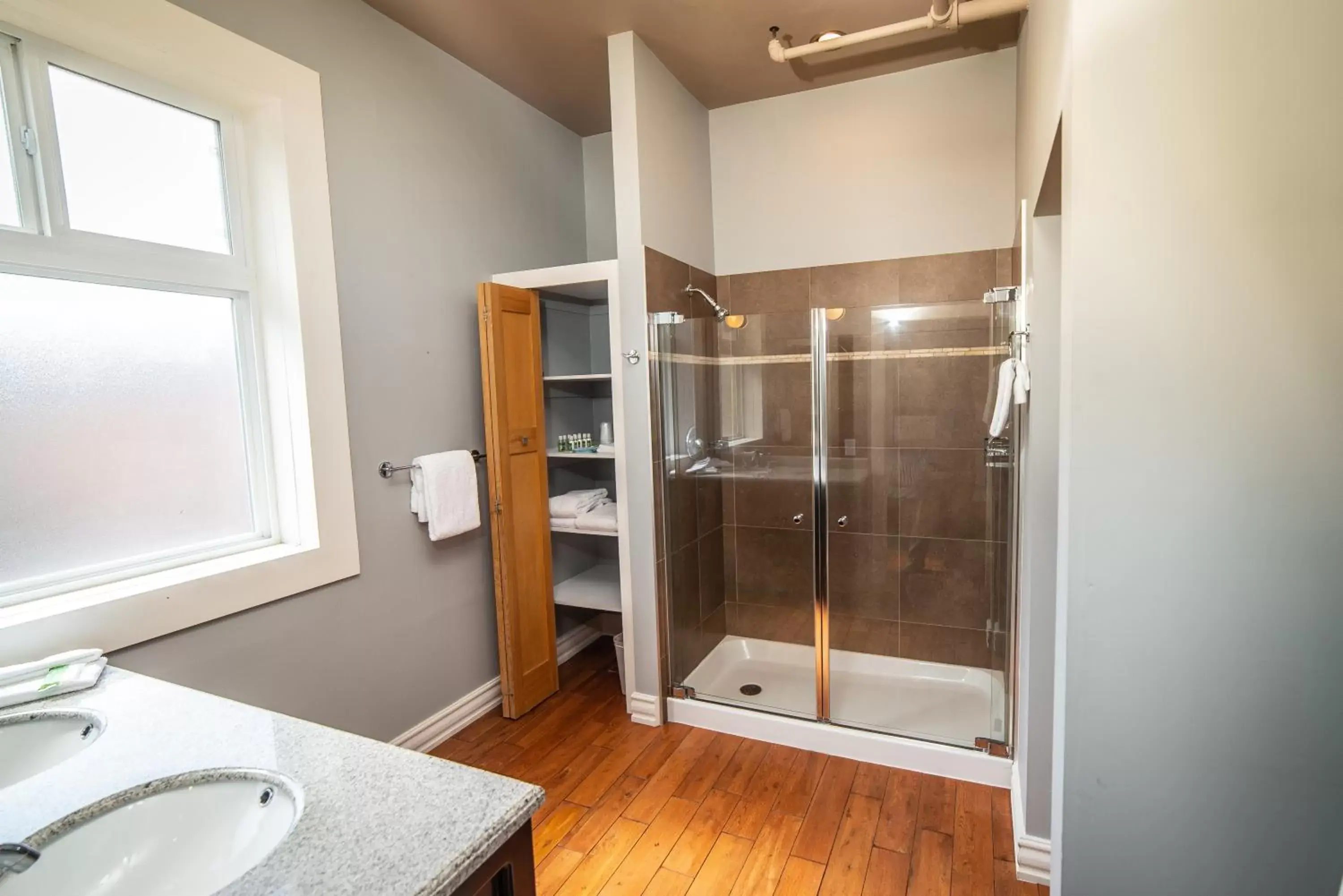 Bathroom in Adventure Hotel