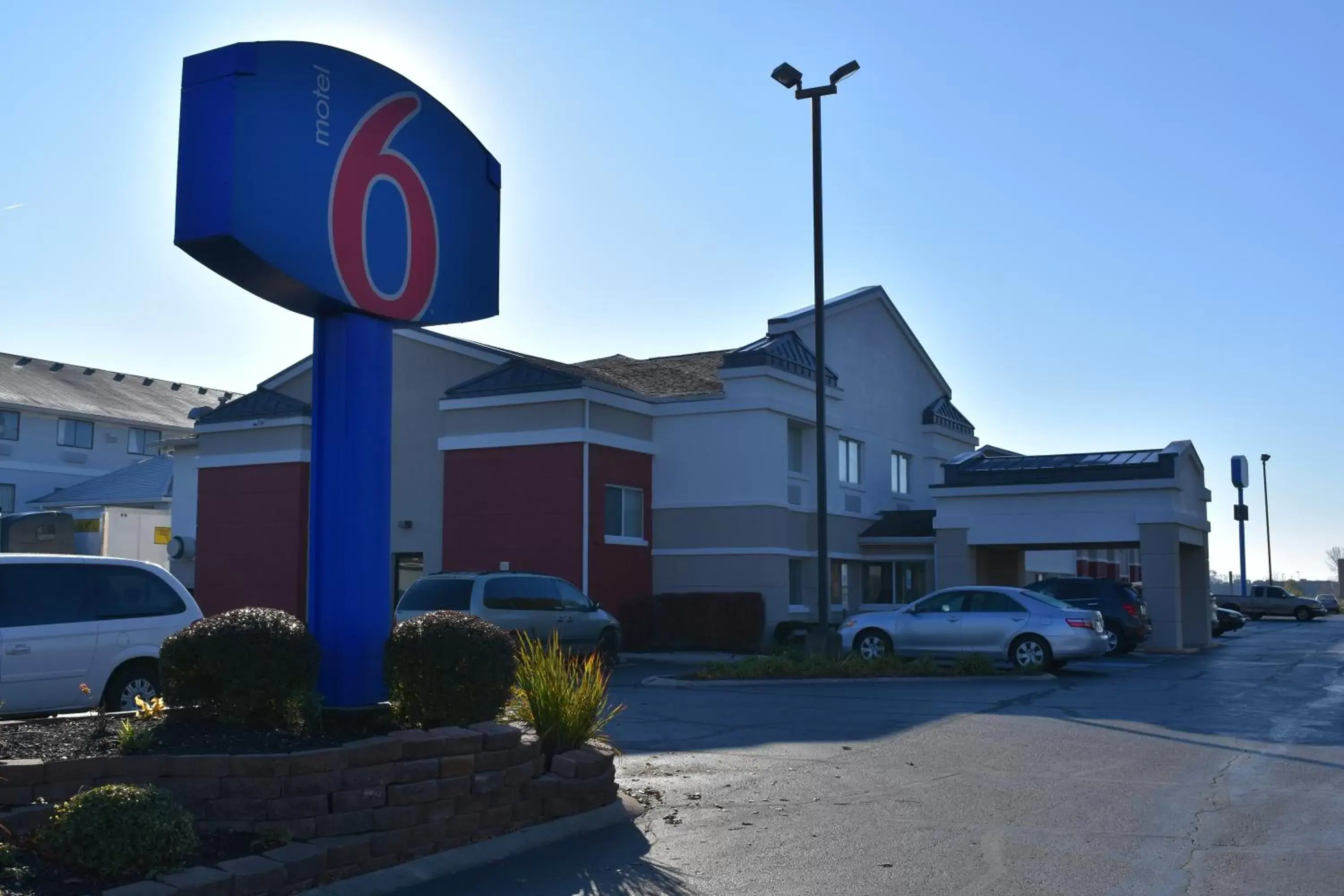 Property Building in Motel 6-Anderson, IN - Indianapolis