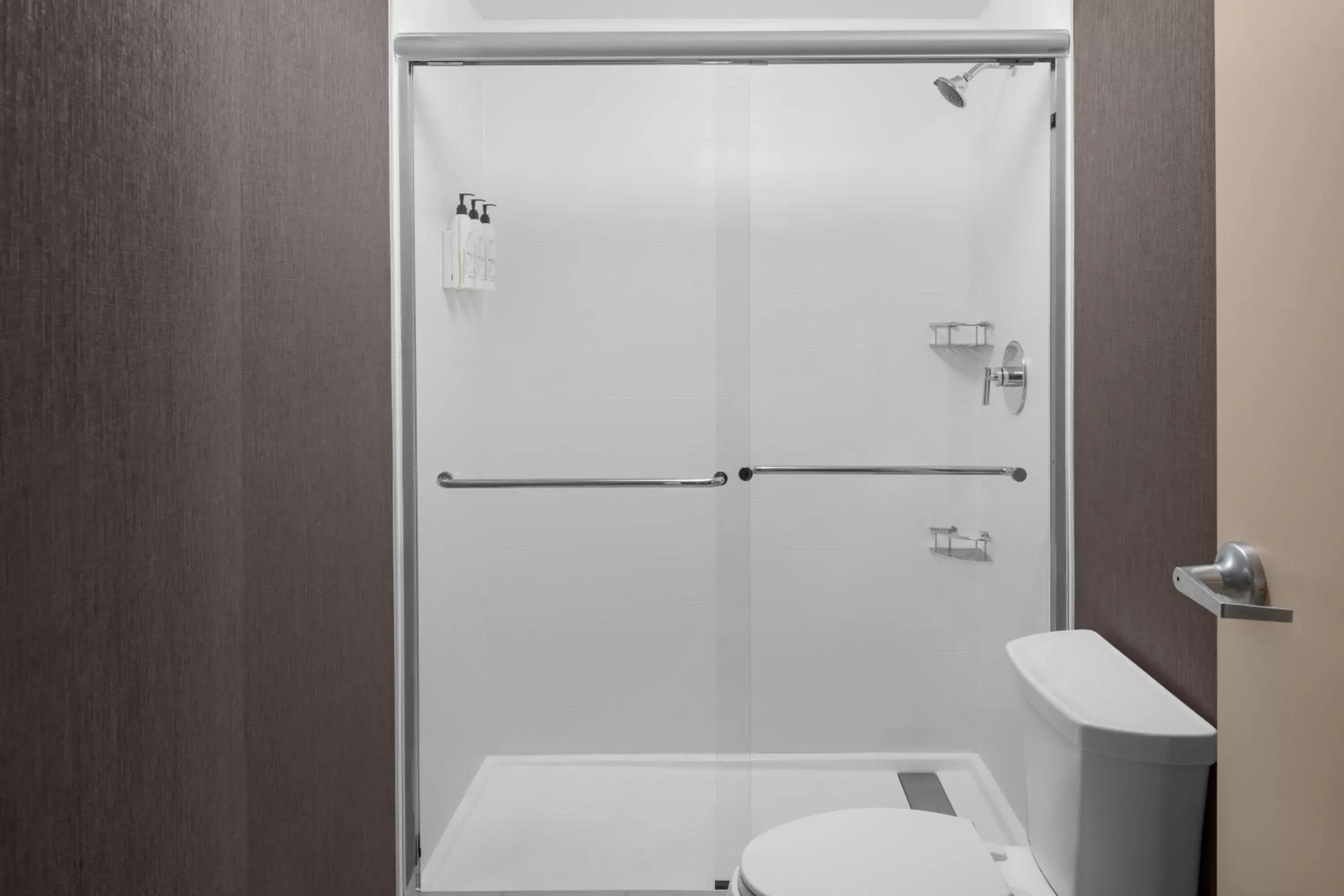 Shower, Bathroom in SpringHill Suites by Marriott Grand Rapids Airport Southeast