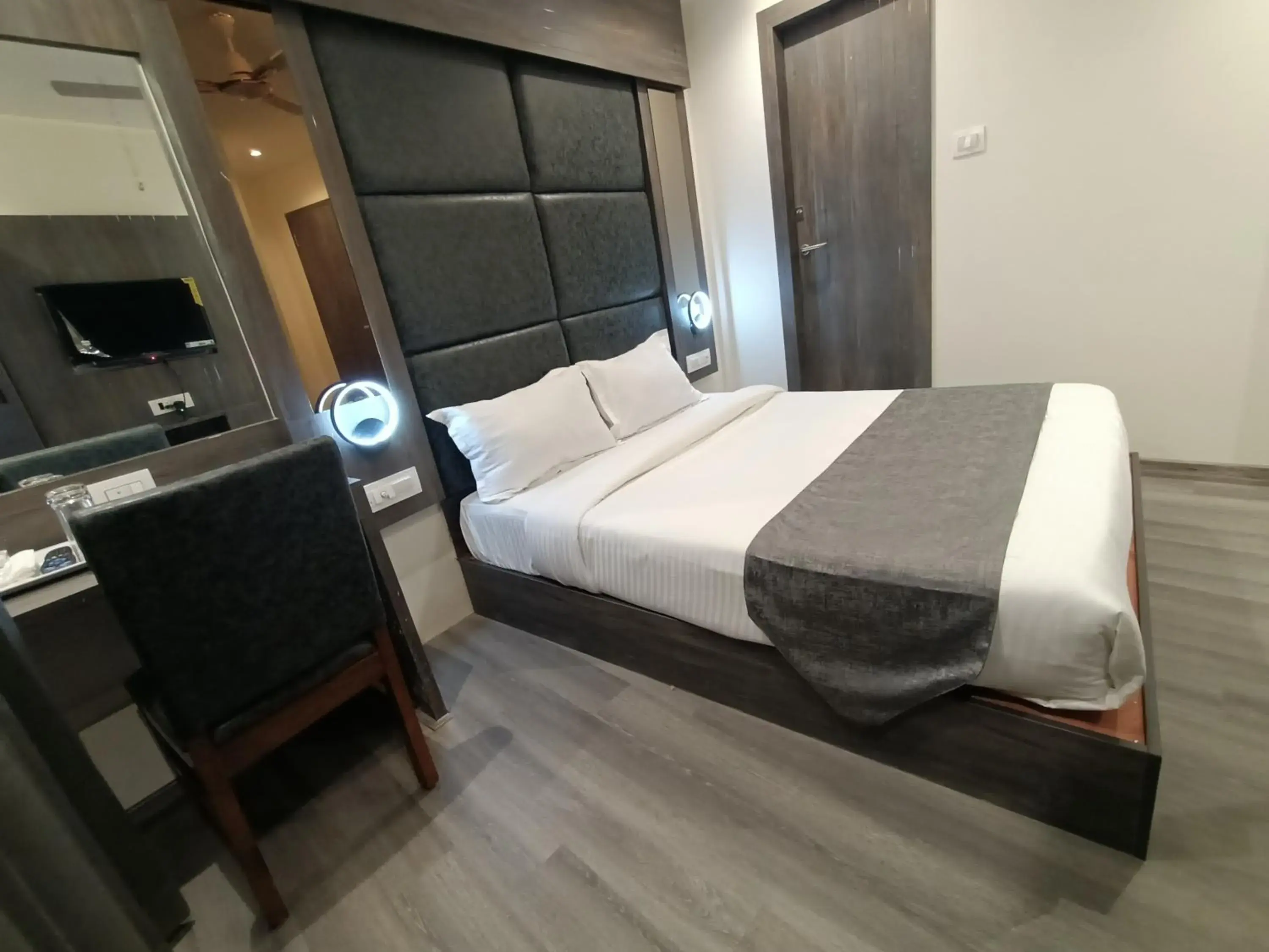 Bed in Hotel Classio Andheri