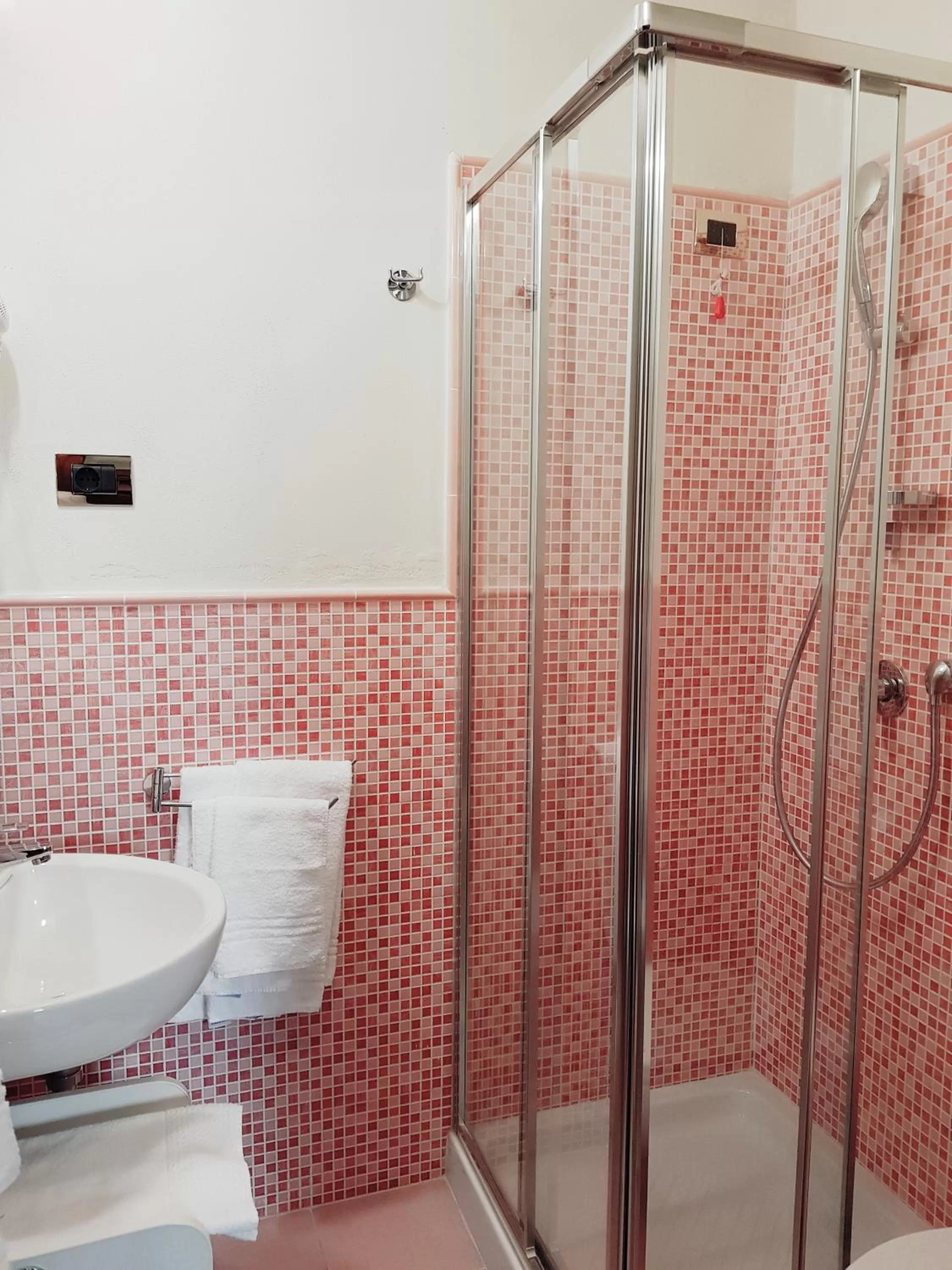 Shower in Lady Luna B&B